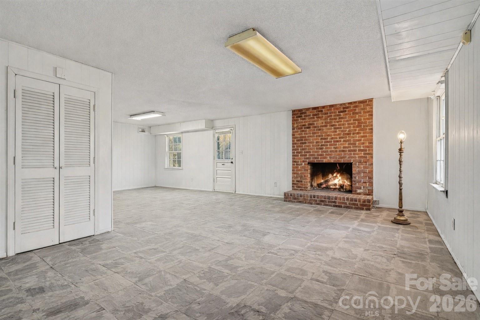 RAVENWOOD - Residential