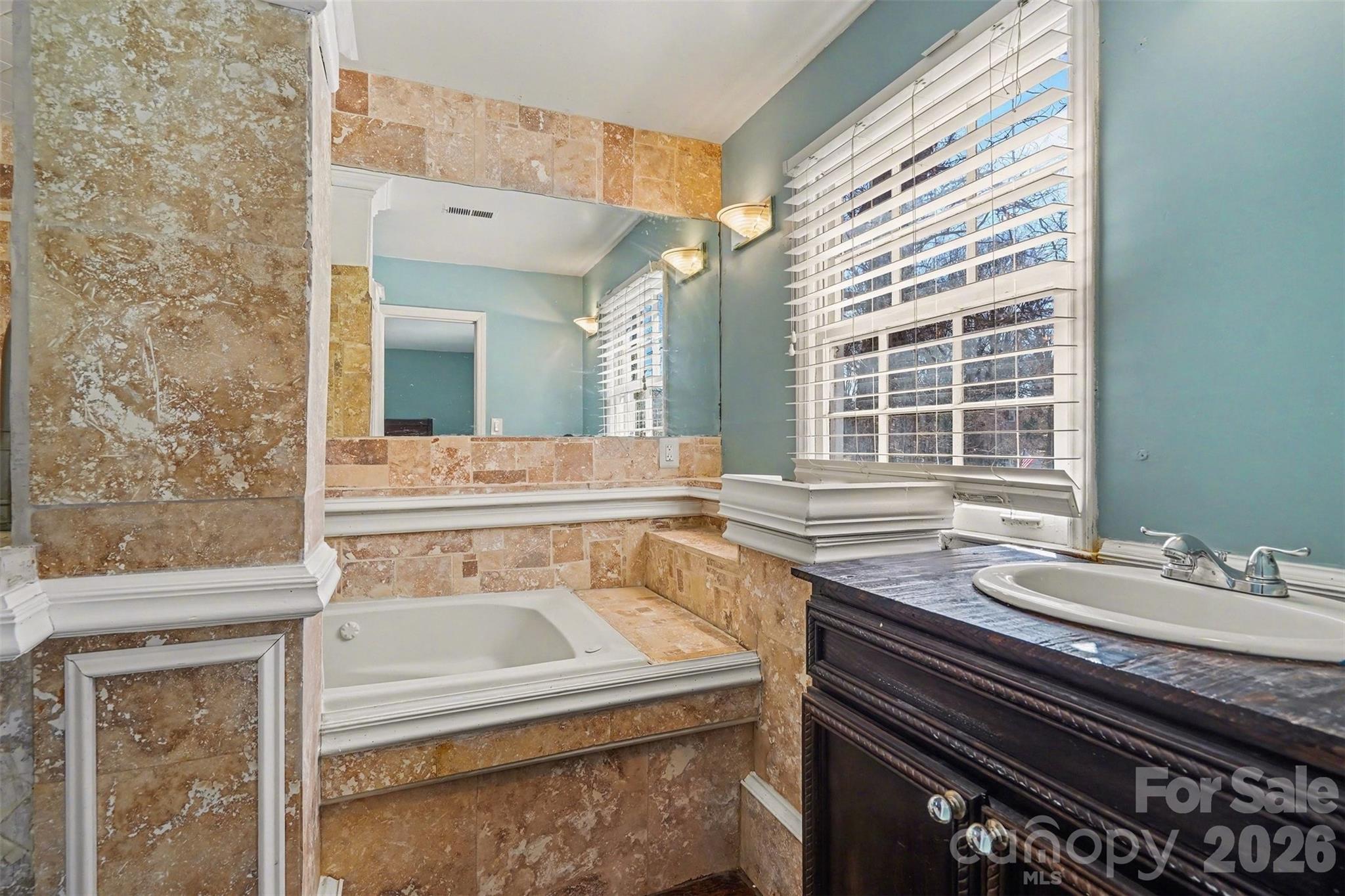 RAVENWOOD - Residential