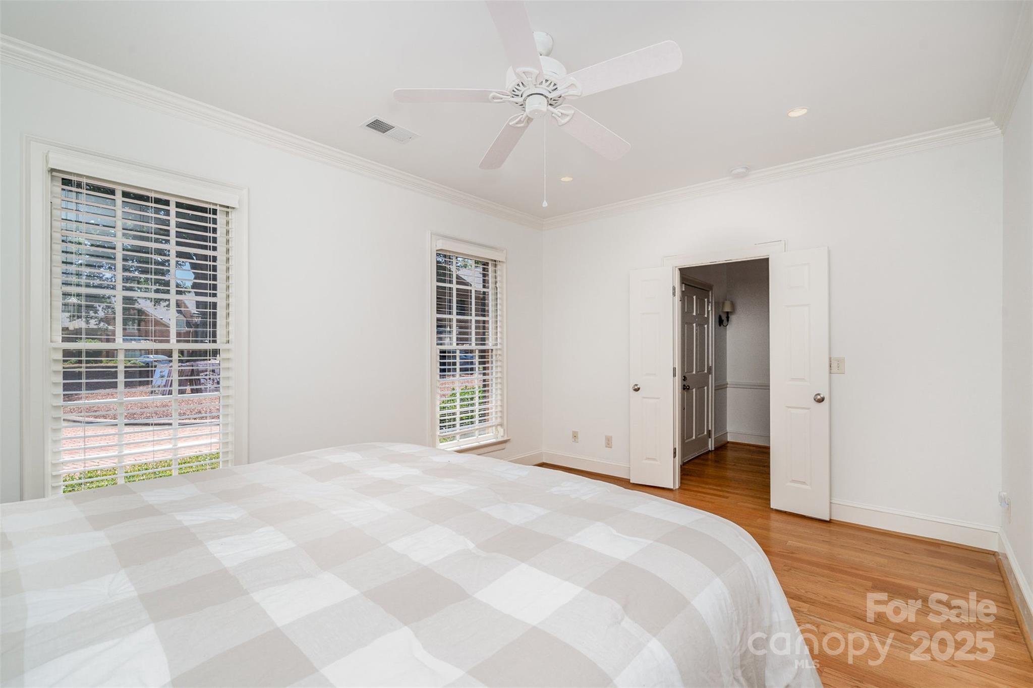 Charlotte, North Carolina 28210, United States, 3 Bedrooms Bedrooms, ,4 BathroomsBathrooms,Residential,Active,160902