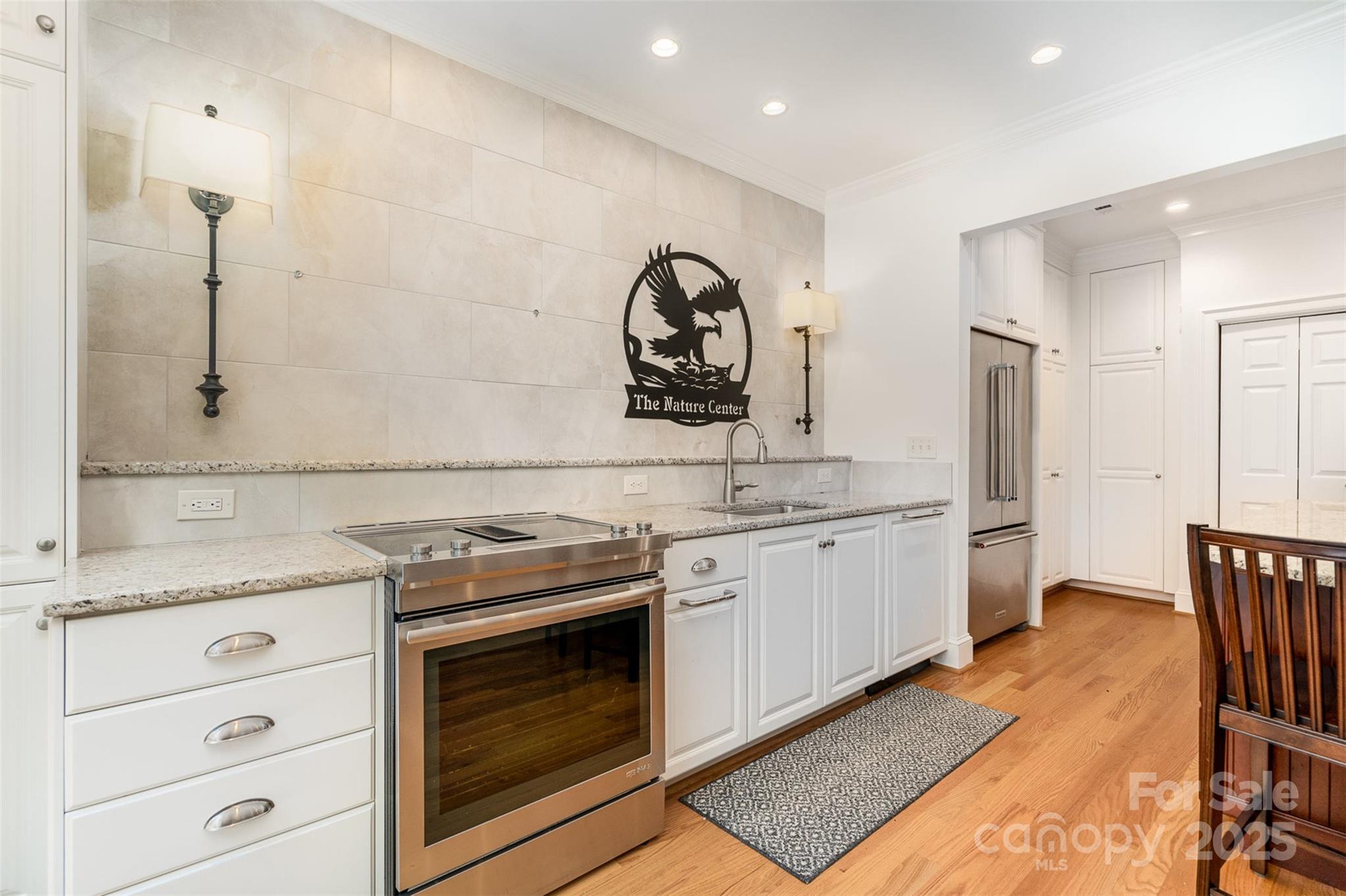 Charlotte, North Carolina 28210, United States, 3 Bedrooms Bedrooms, ,4 BathroomsBathrooms,Residential,Active,160902