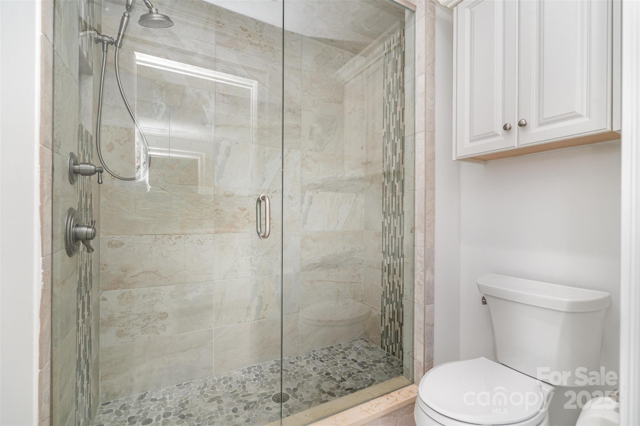 Charlotte, North Carolina 28210, United States, 3 Bedrooms Bedrooms, ,4 BathroomsBathrooms,Residential,Active,160902