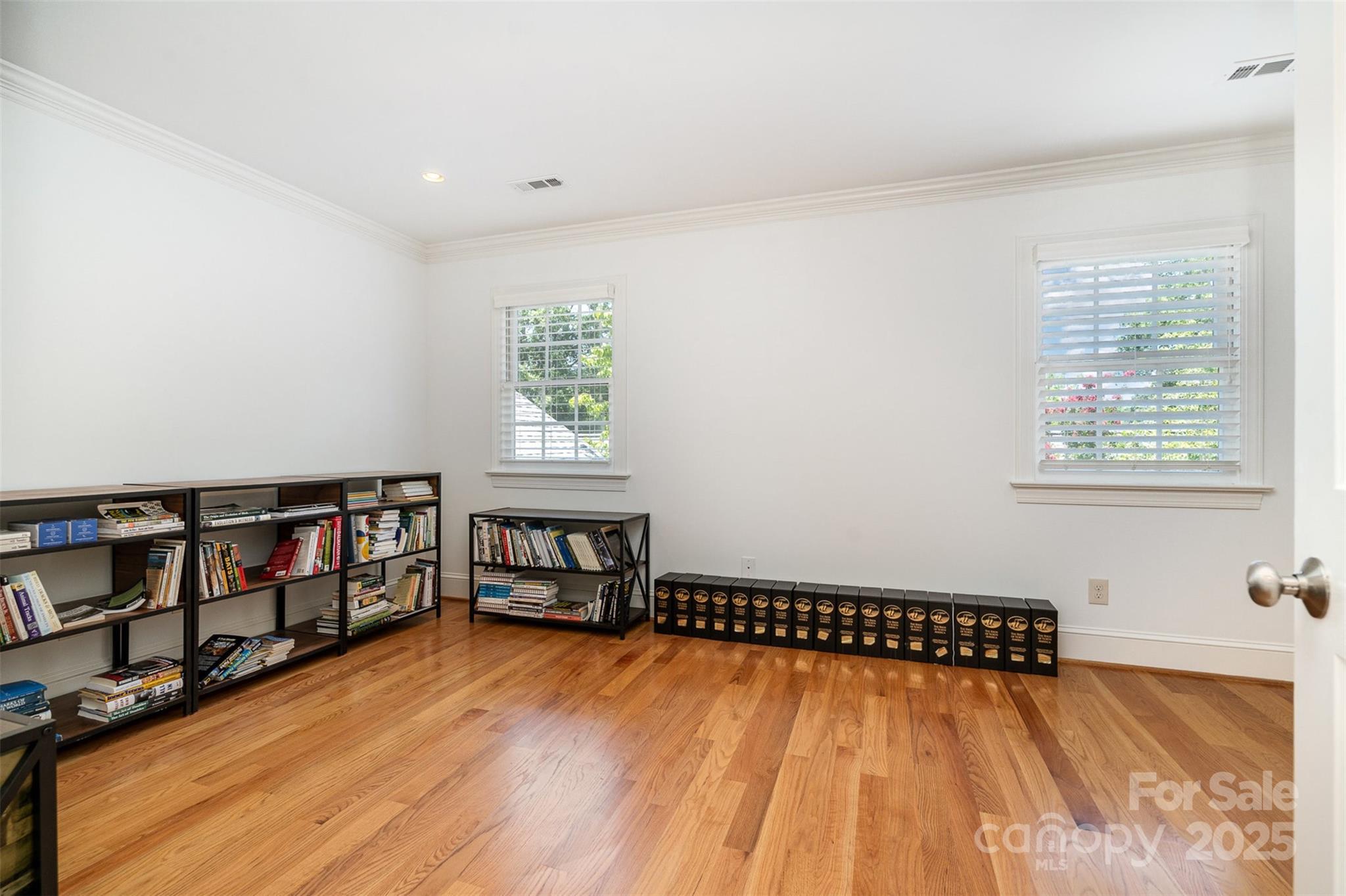 Charlotte, North Carolina 28210, United States, 3 Bedrooms Bedrooms, ,4 BathroomsBathrooms,Residential,Active,160902