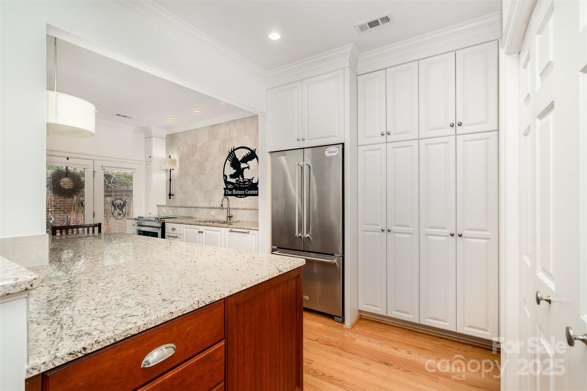 Charlotte, North Carolina 28210, United States, 3 Bedrooms Bedrooms, ,4 BathroomsBathrooms,Residential,Active,160902