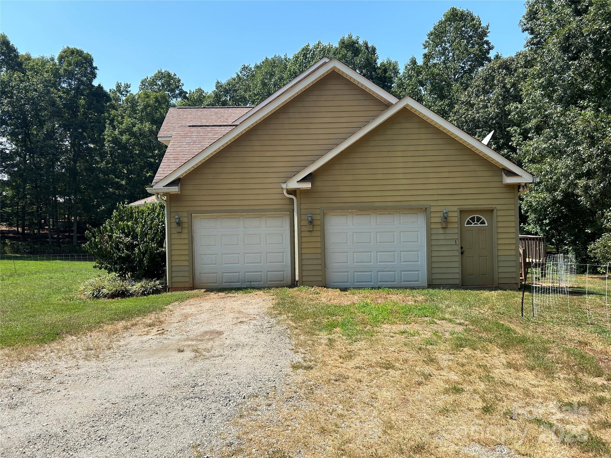 207 Wagon Lane