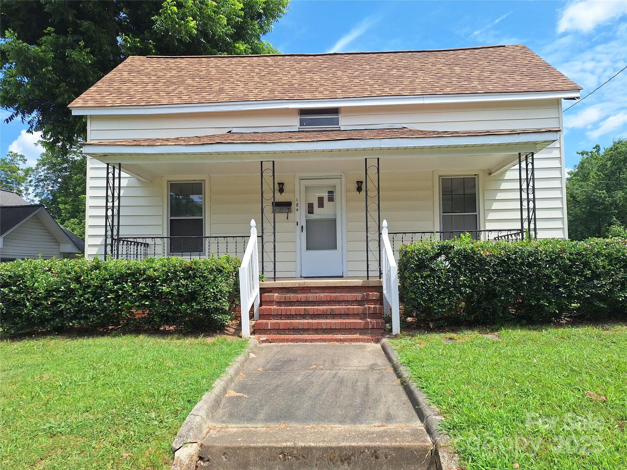 184 Cabarrus Avenue E