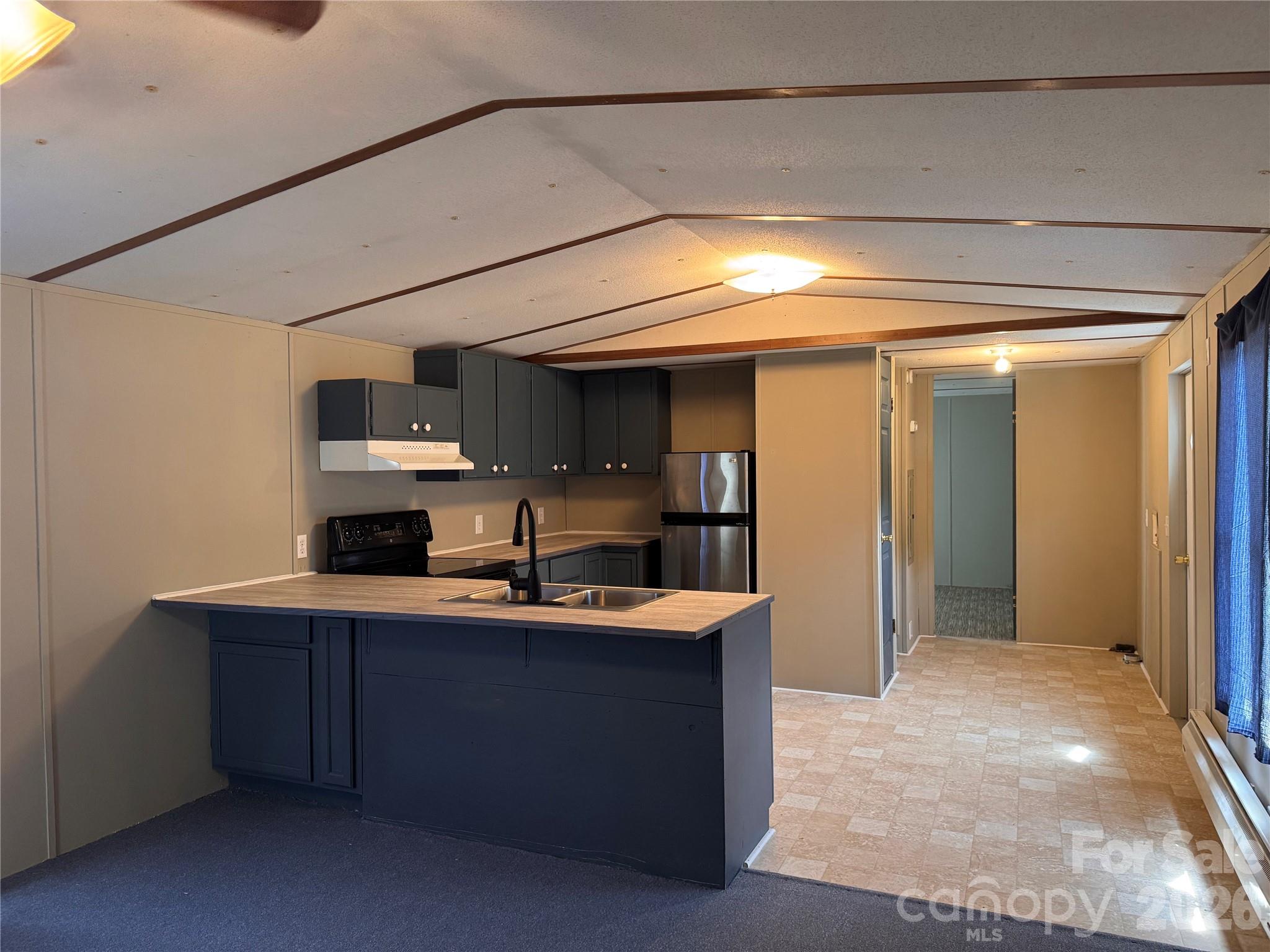 201 Golden Oaks Lane