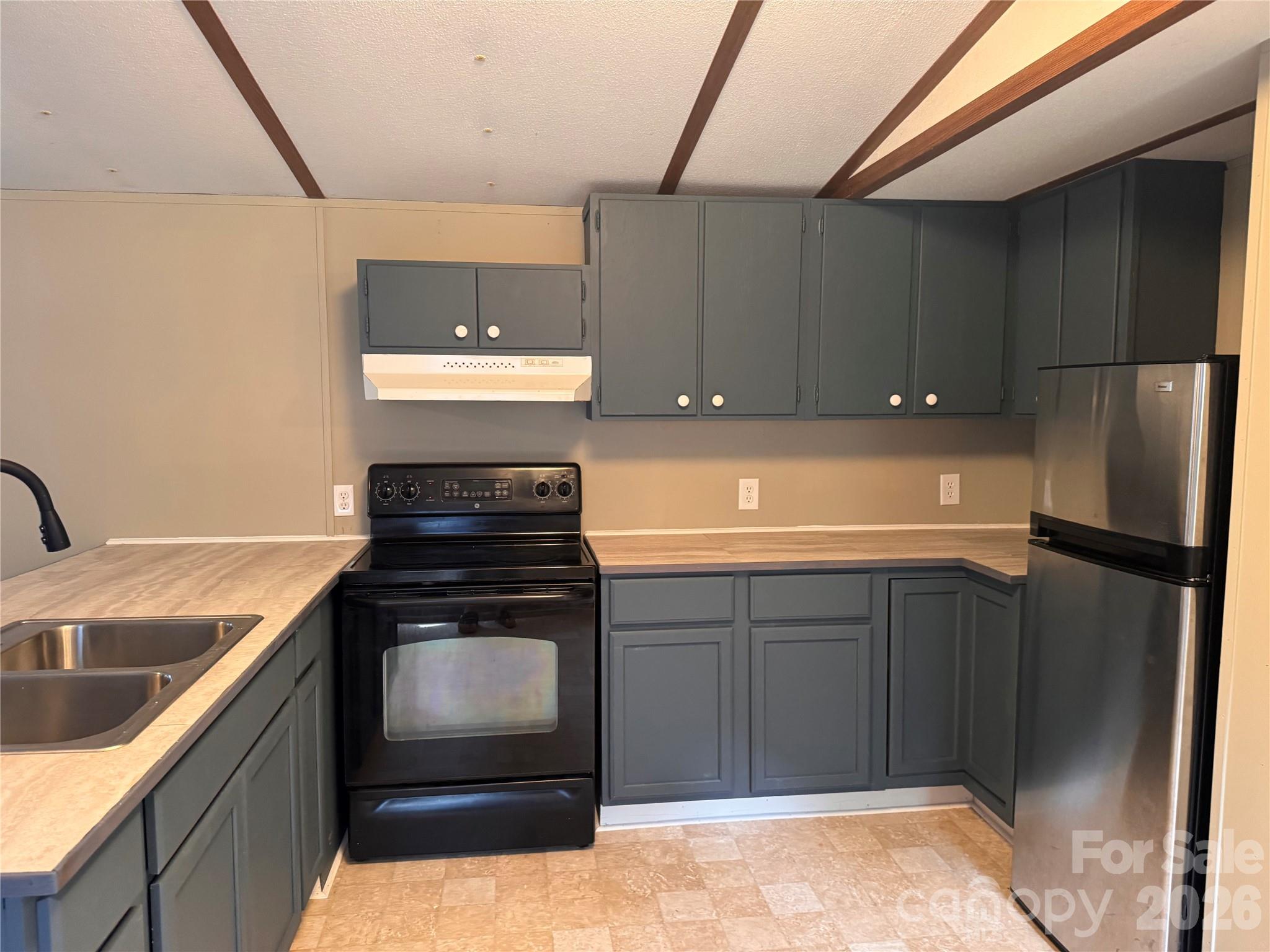 201 Golden Oaks Lane