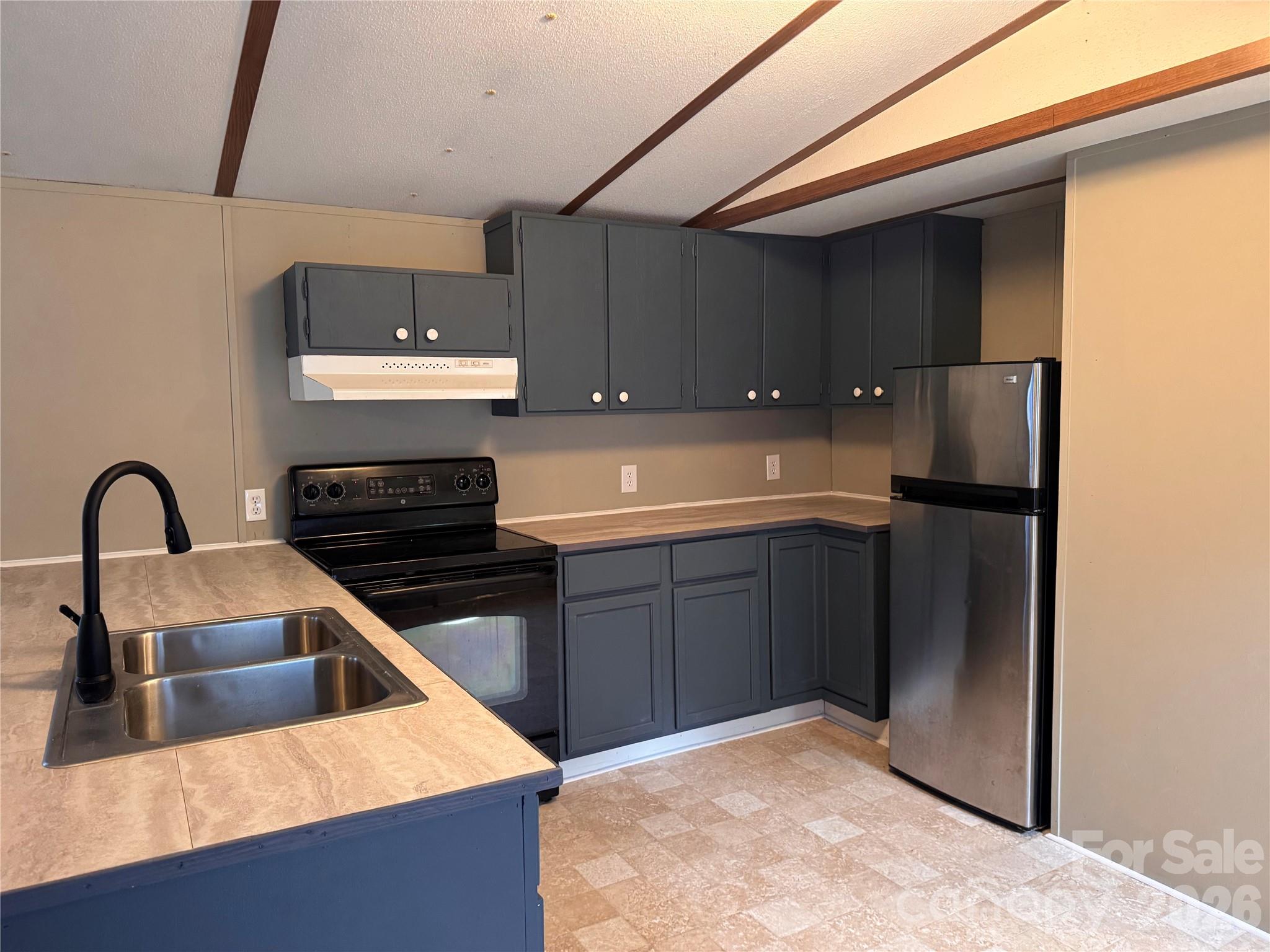 201 Golden Oaks Lane