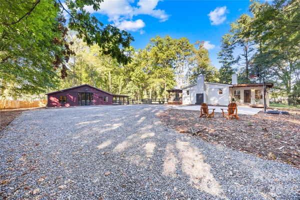 13923 ASBURY CHAPEL RD, HUNTERSVILLE, NC 28078 - Image fae578d6cbd763a911f5db10c3aa5b82/633802433