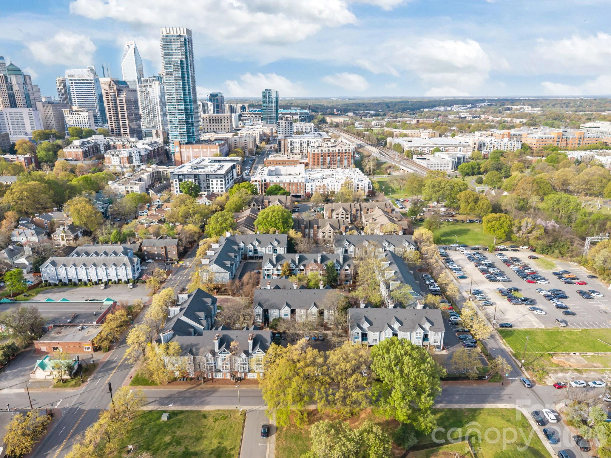 The Fourth Ward Square - Residential