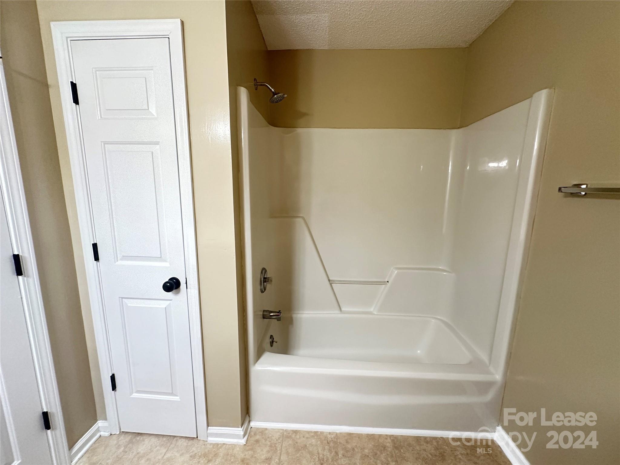 Alexis Pointe - Residential Lease