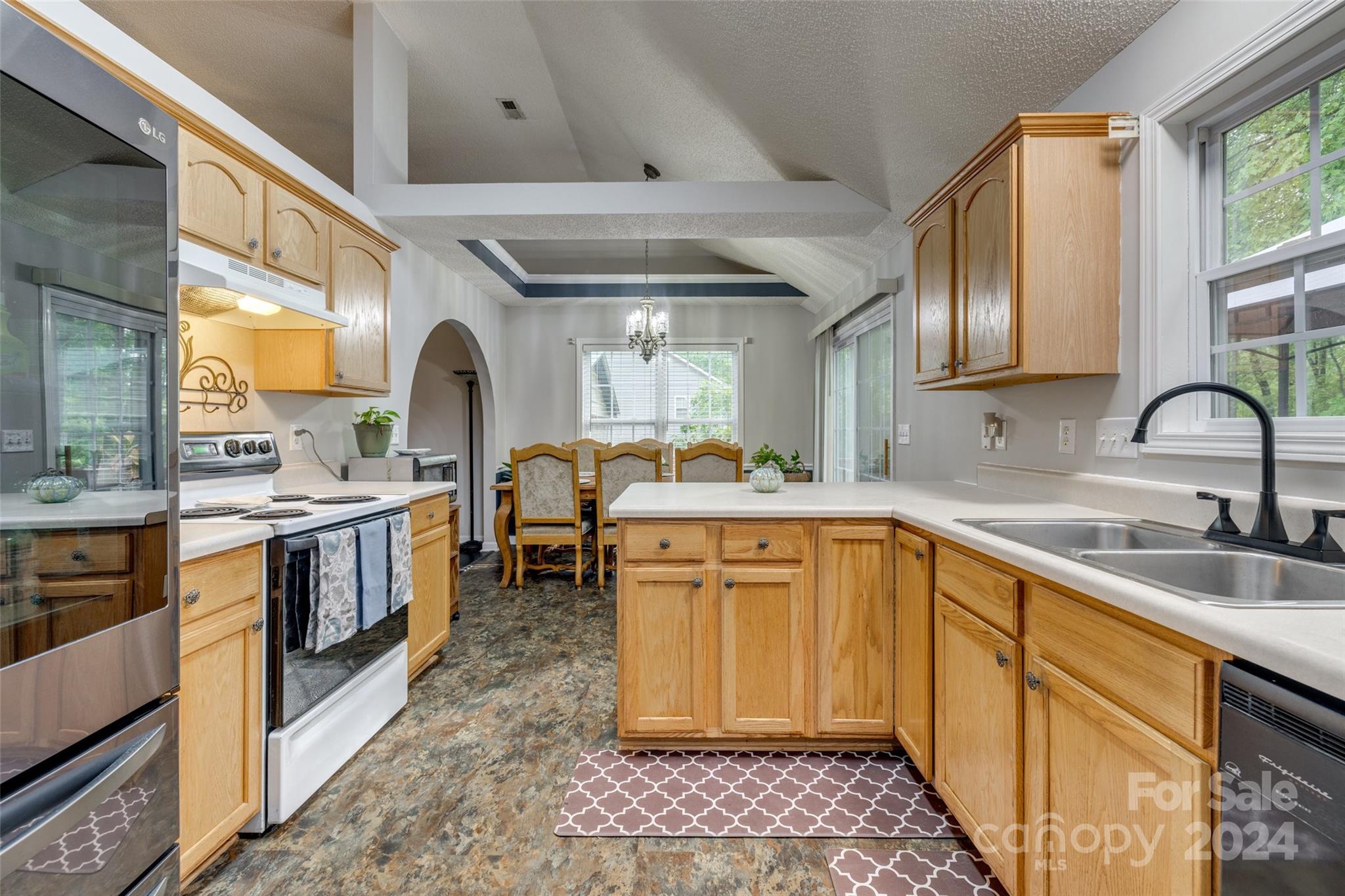 Lincoln Estates - Residential