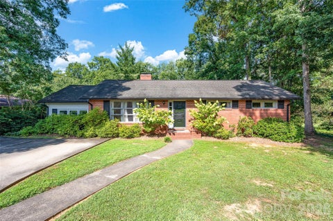 Photo of 427 S Magnolia Street, Mooresville, NC 28115 (MLS # 4416424)