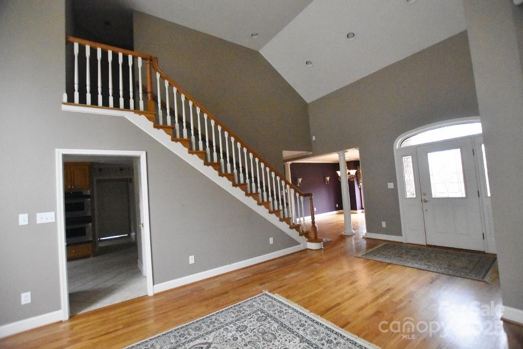 111 Springwood Drive NE
