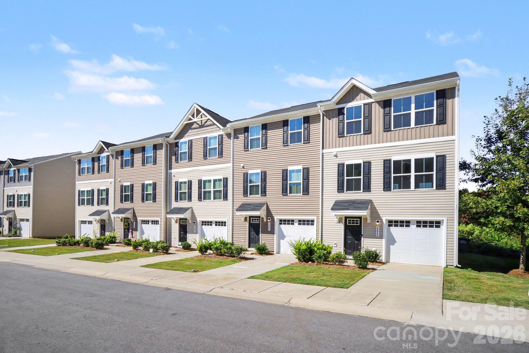 6233 Cutwater Circle
