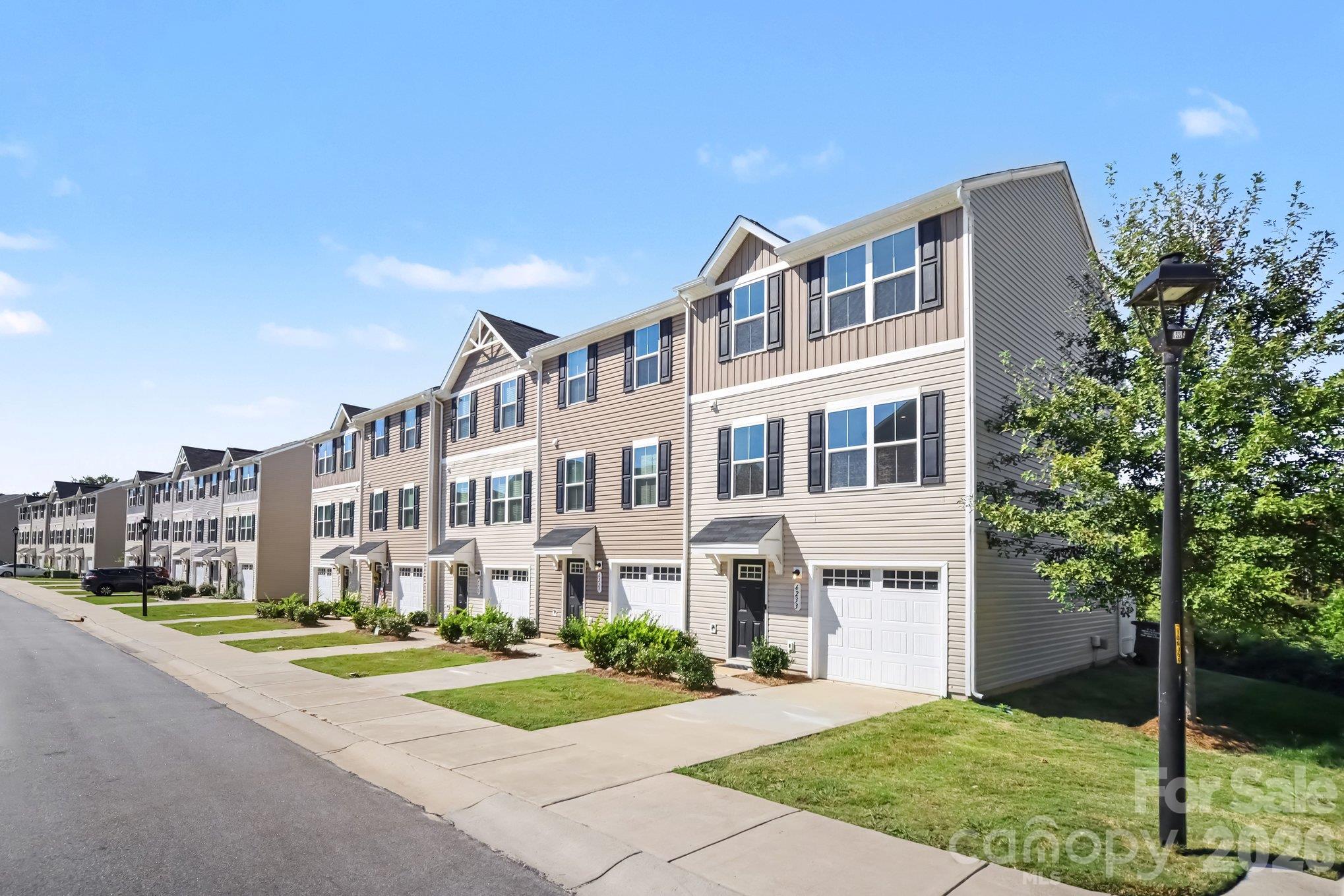 6233 Cutwater Circle