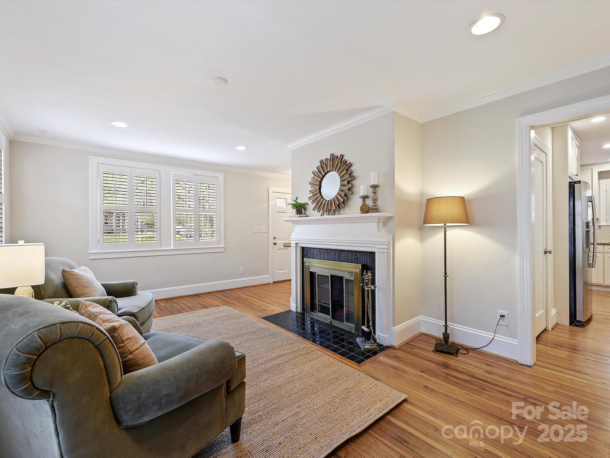 3005 Somerset Drive