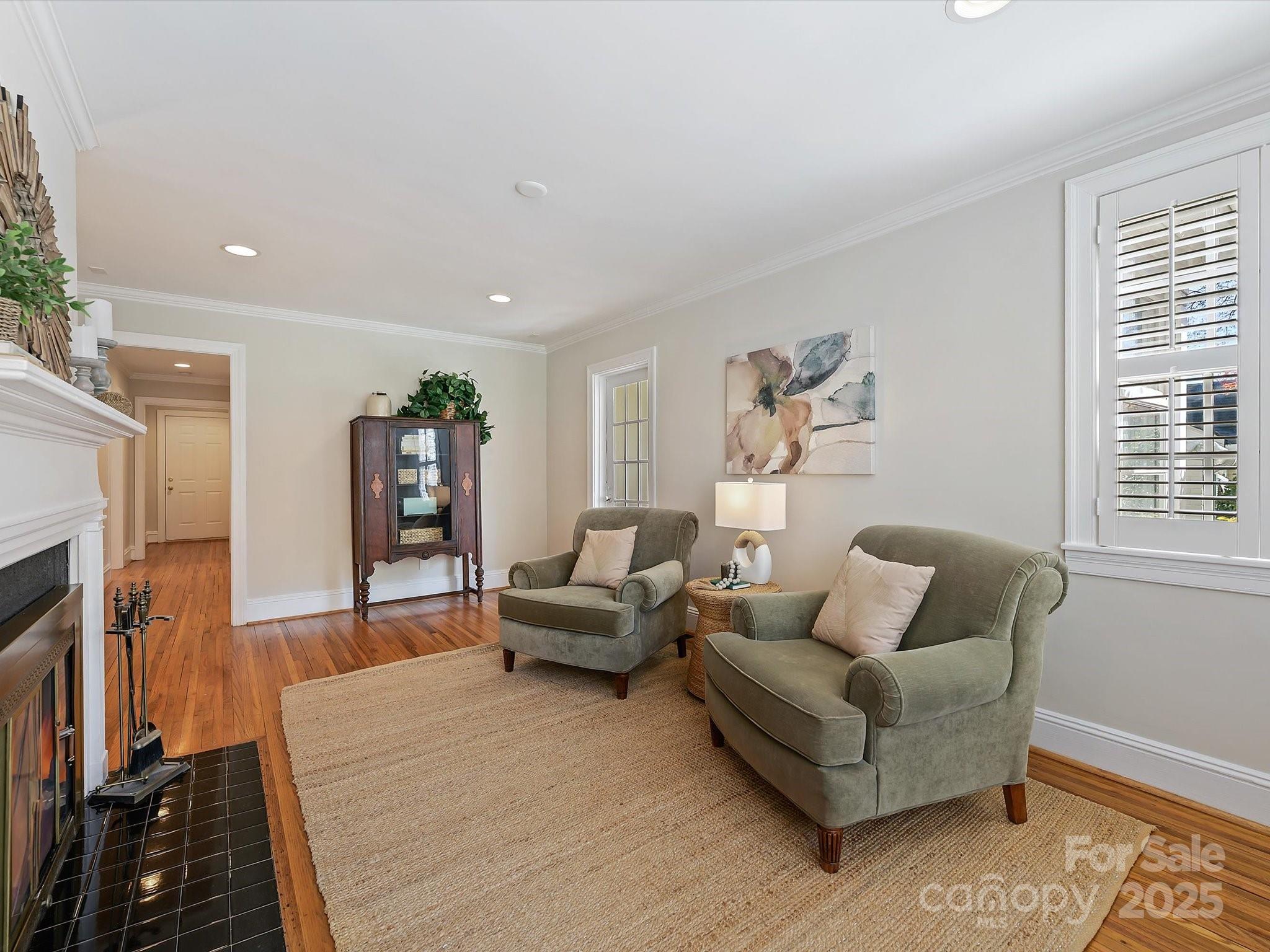 3005 Somerset Drive