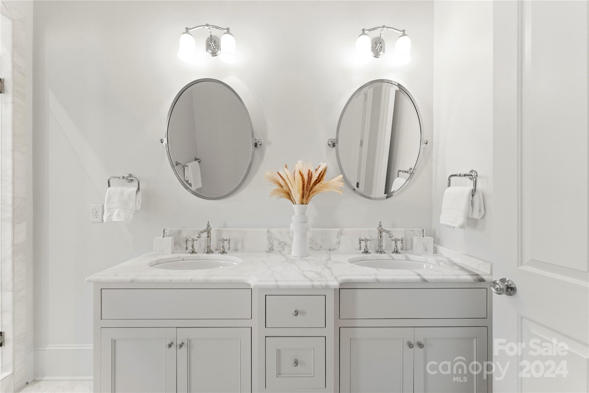 Seven Eagles - Residential