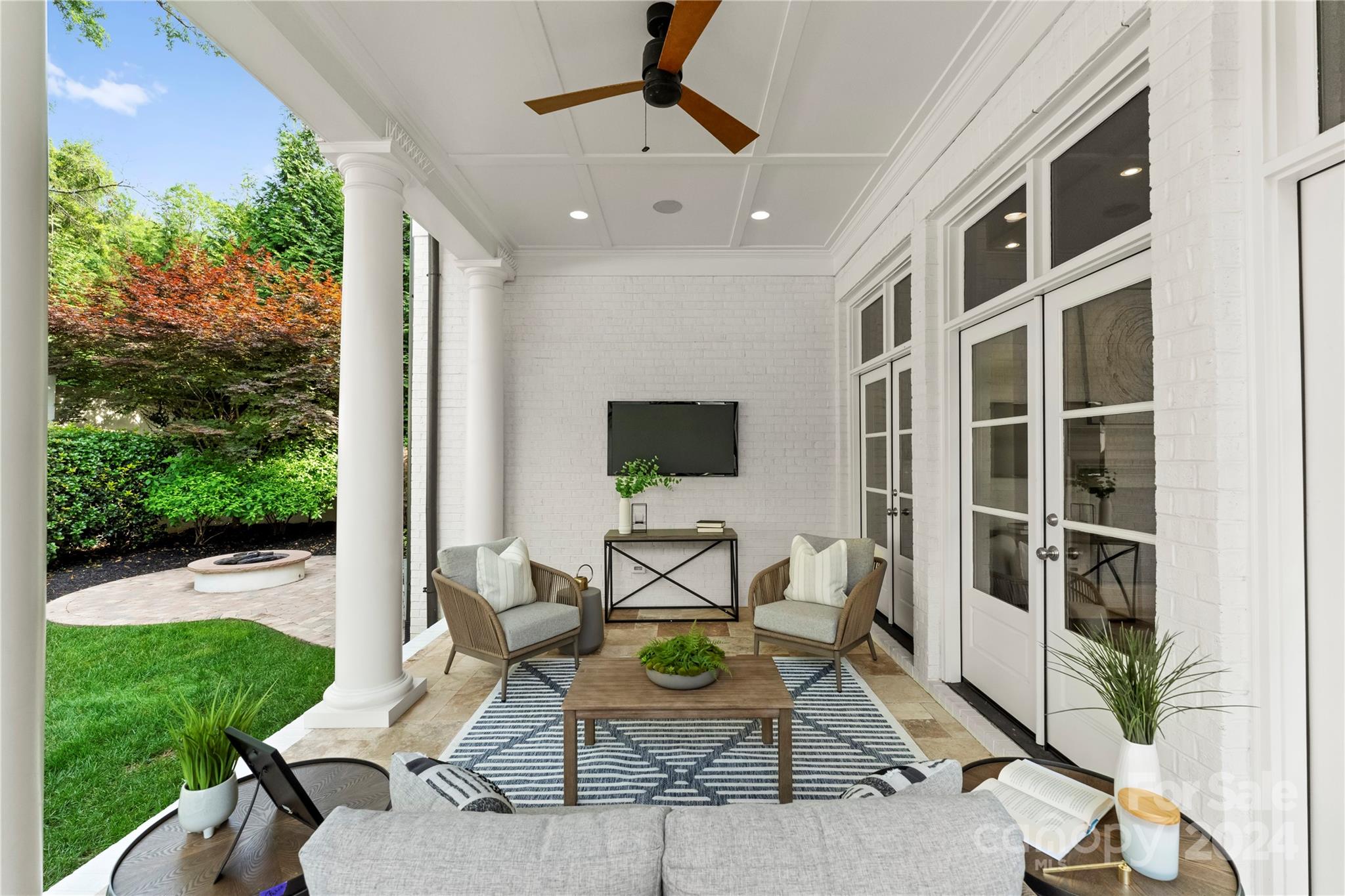 Seven Eagles - Residential