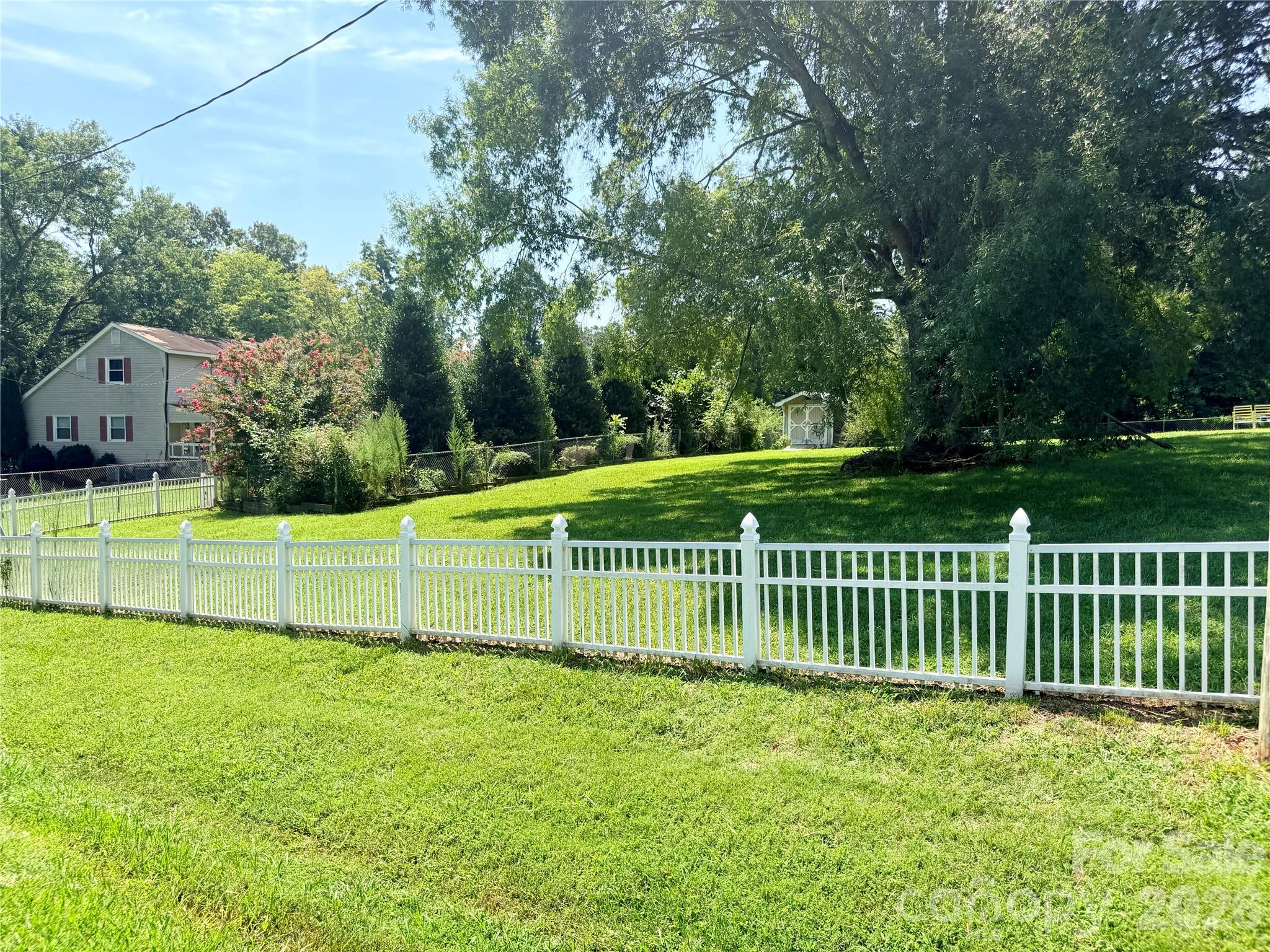 1070 W River Run
