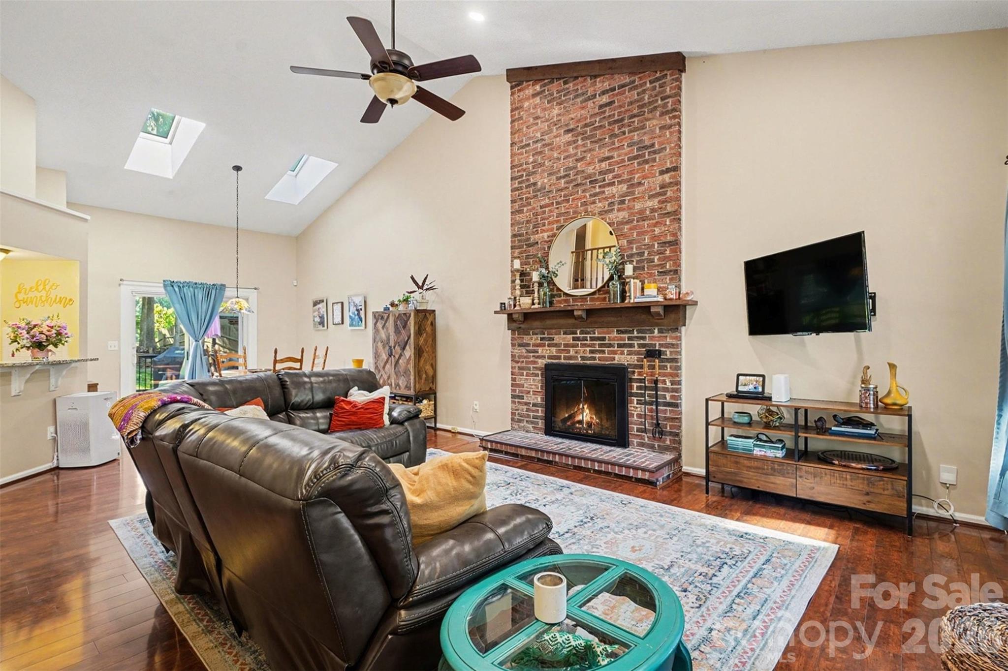 Woodside Falls - Residential