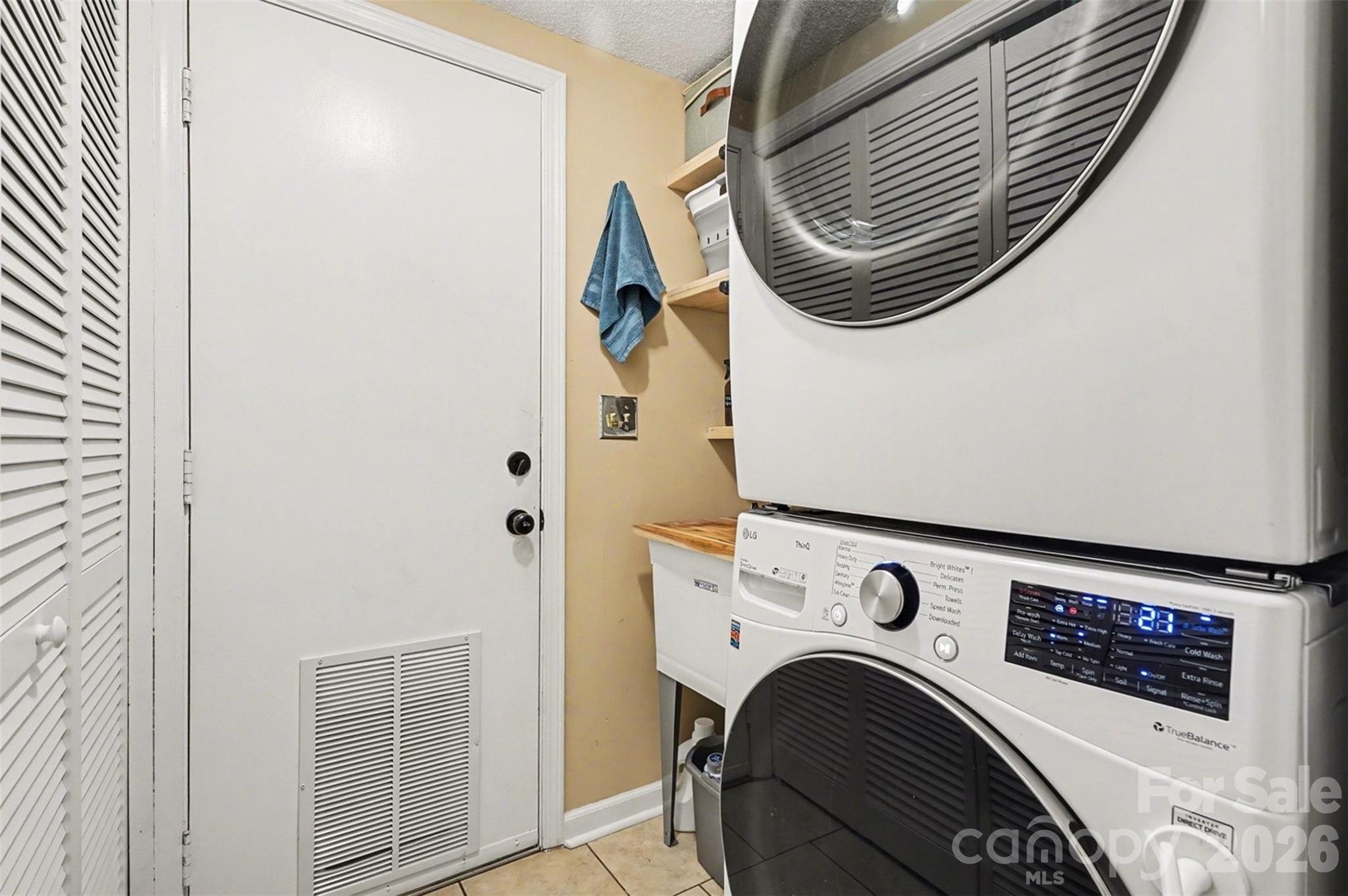 Woodside Falls - Residential