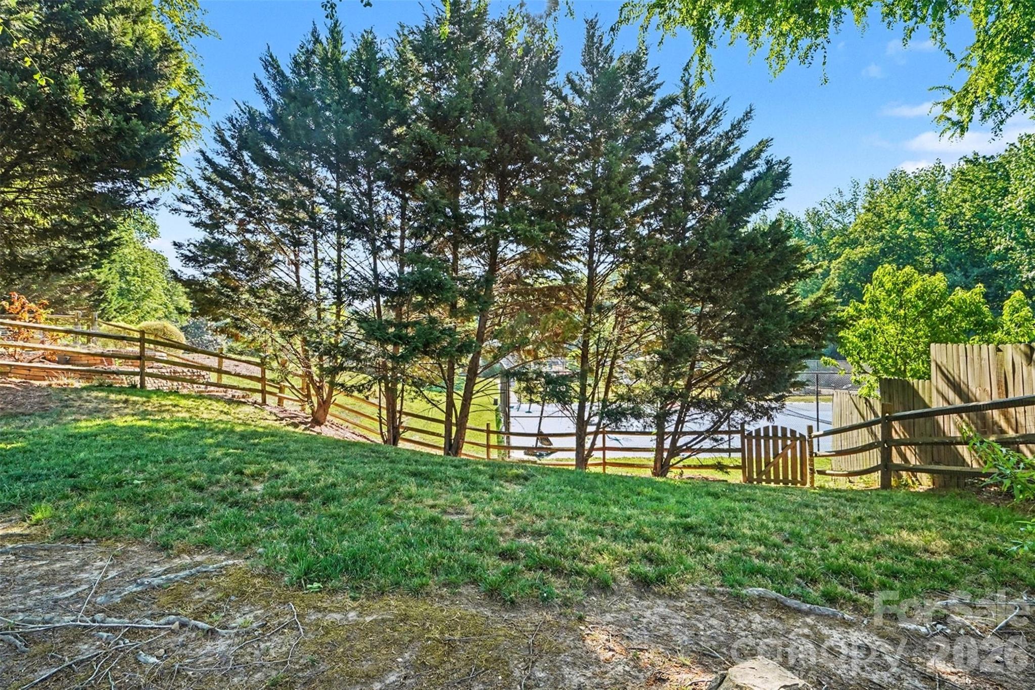 Woodside Falls - Residential