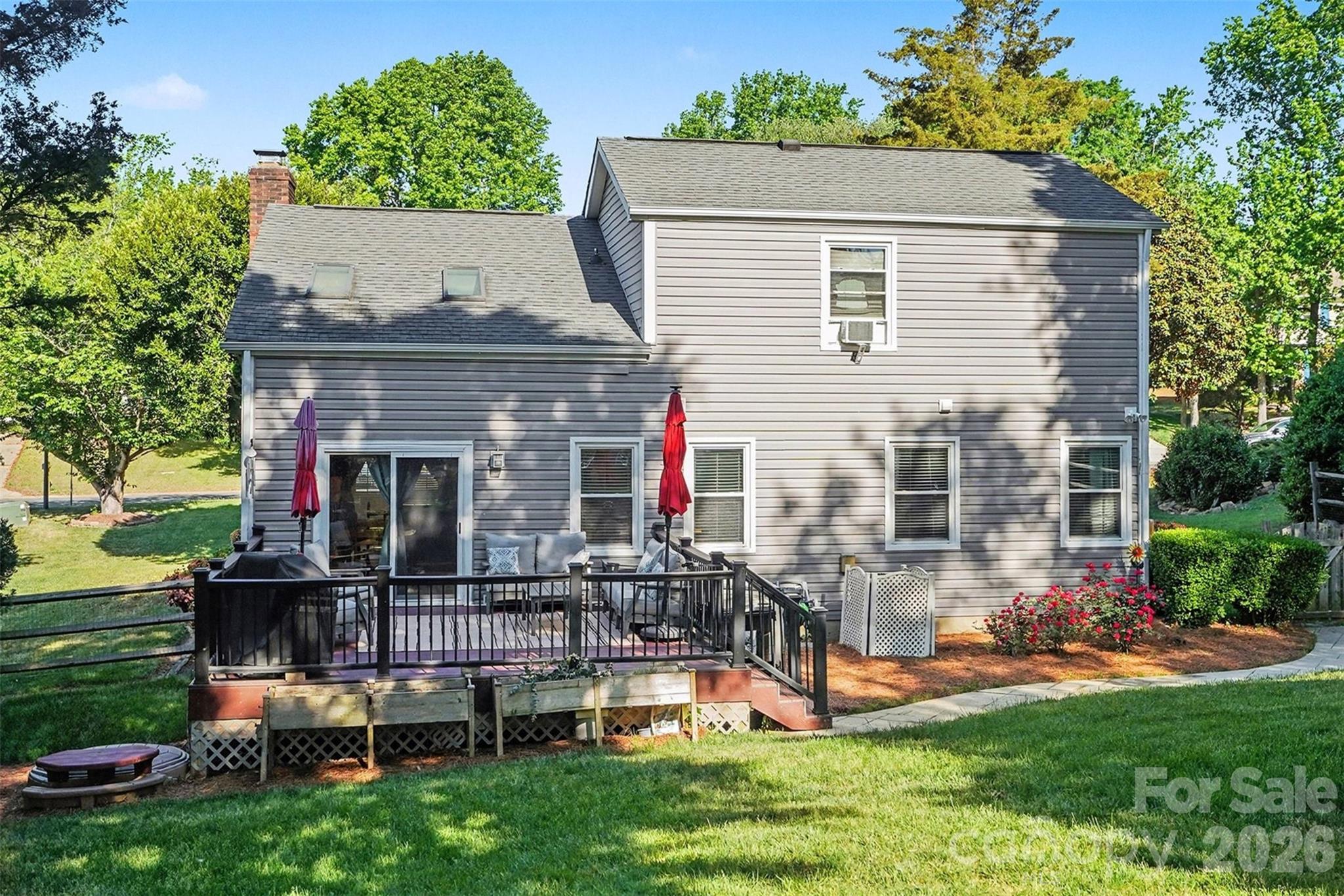 Woodside Falls - Residential