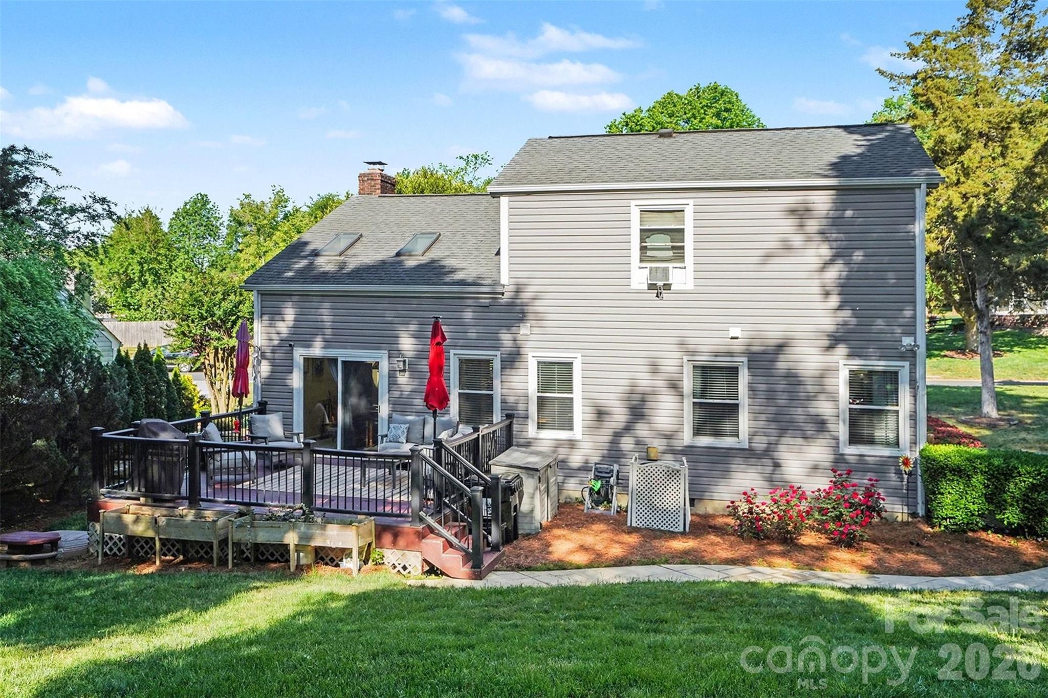 Woodside Falls - Residential