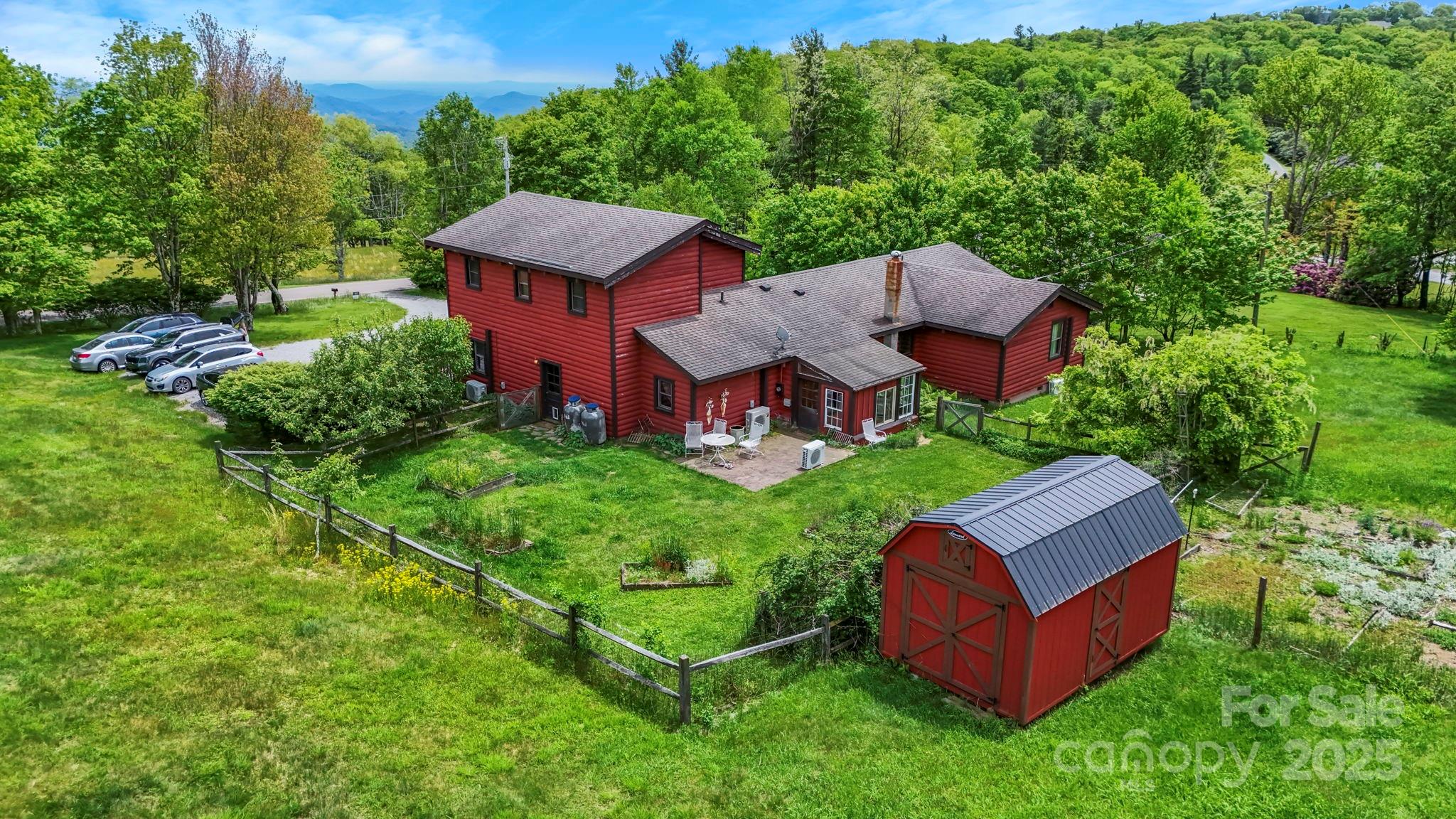 1925 Green Hill Road