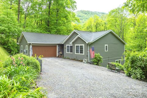 A home in Waynesville