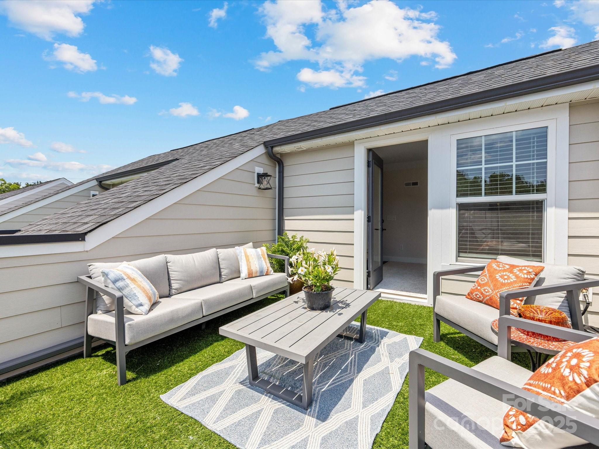 Elizabeth - Residential