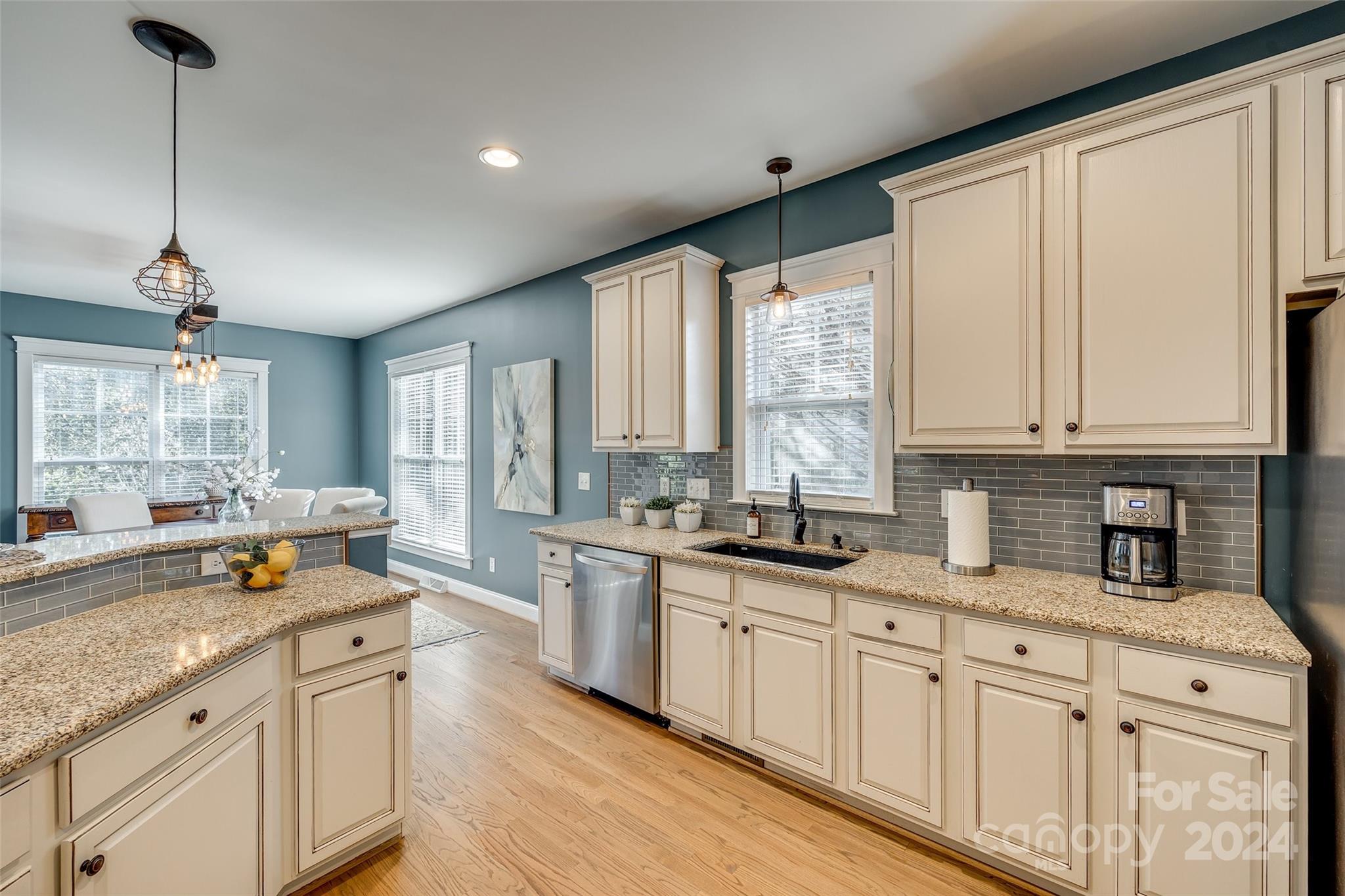 Lake Shore - Residential