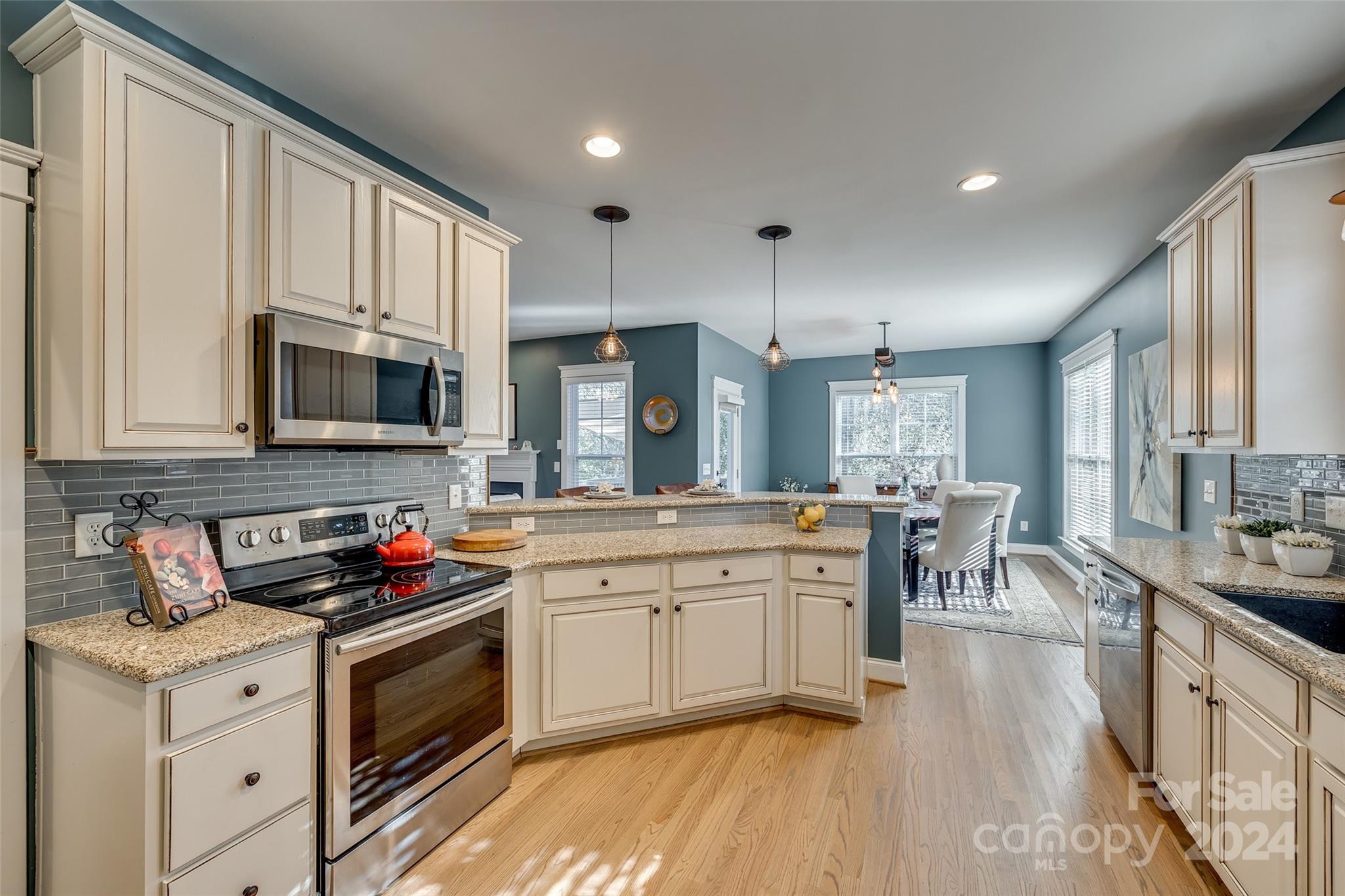 Lake Shore - Residential