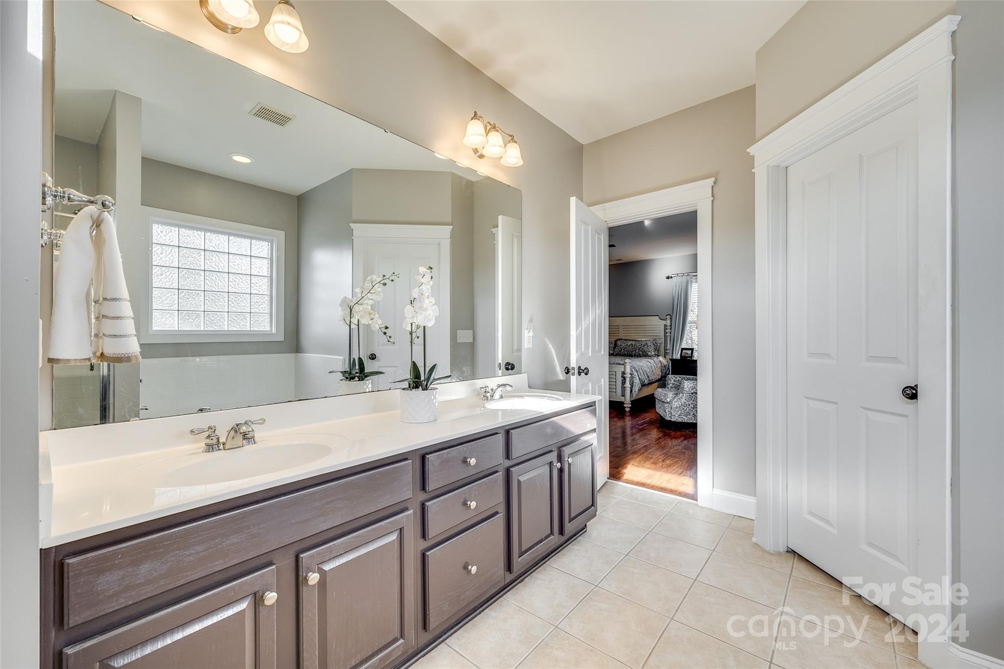 Lake Shore - Residential