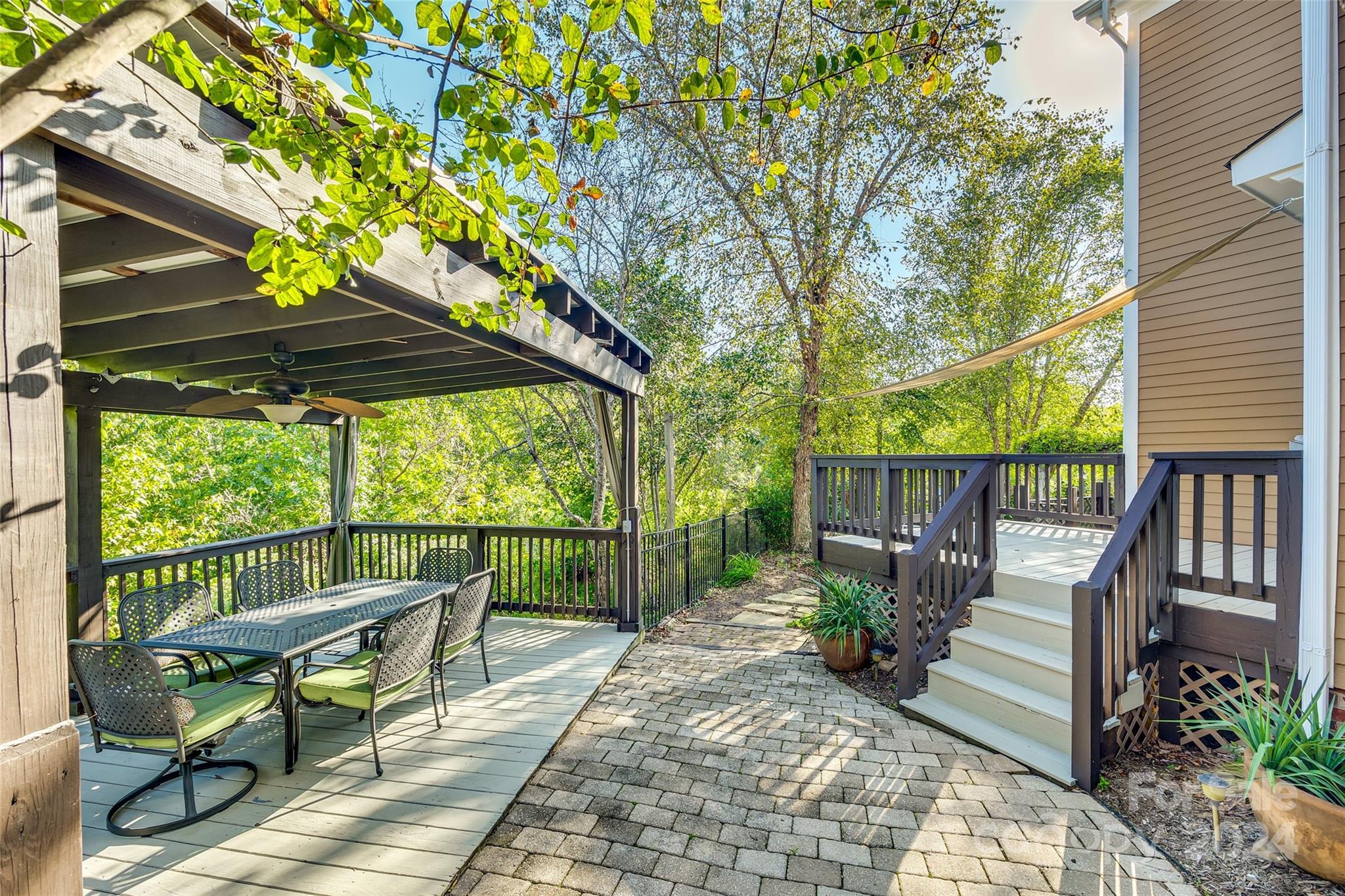 Lake Shore - Residential