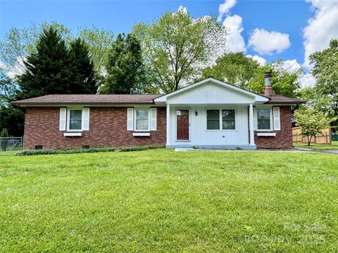 34 W Broadleaf Drive Hendersonville NC 28739