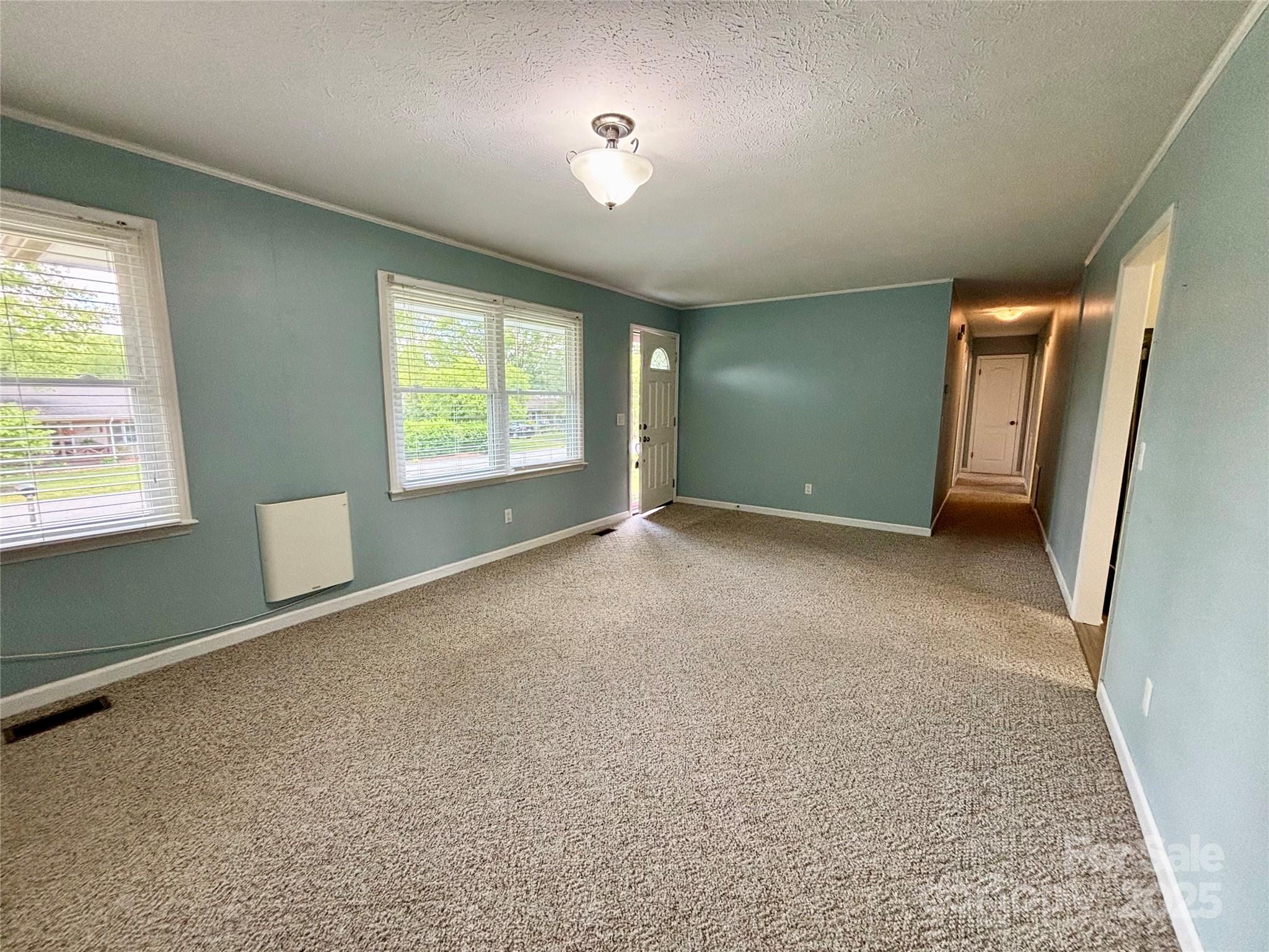34 W Broadleaf Drive