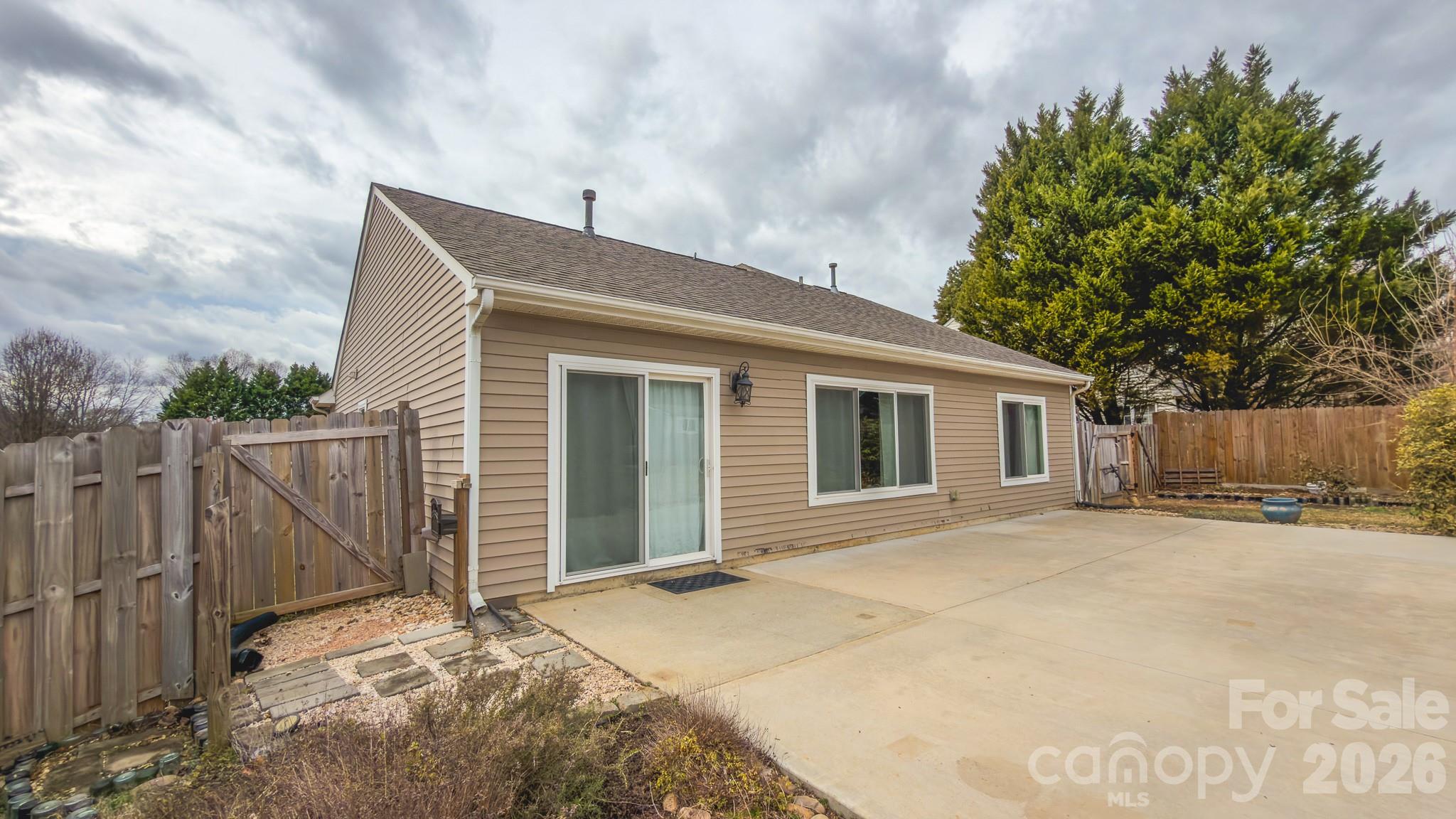 Curtis Pond - Residential