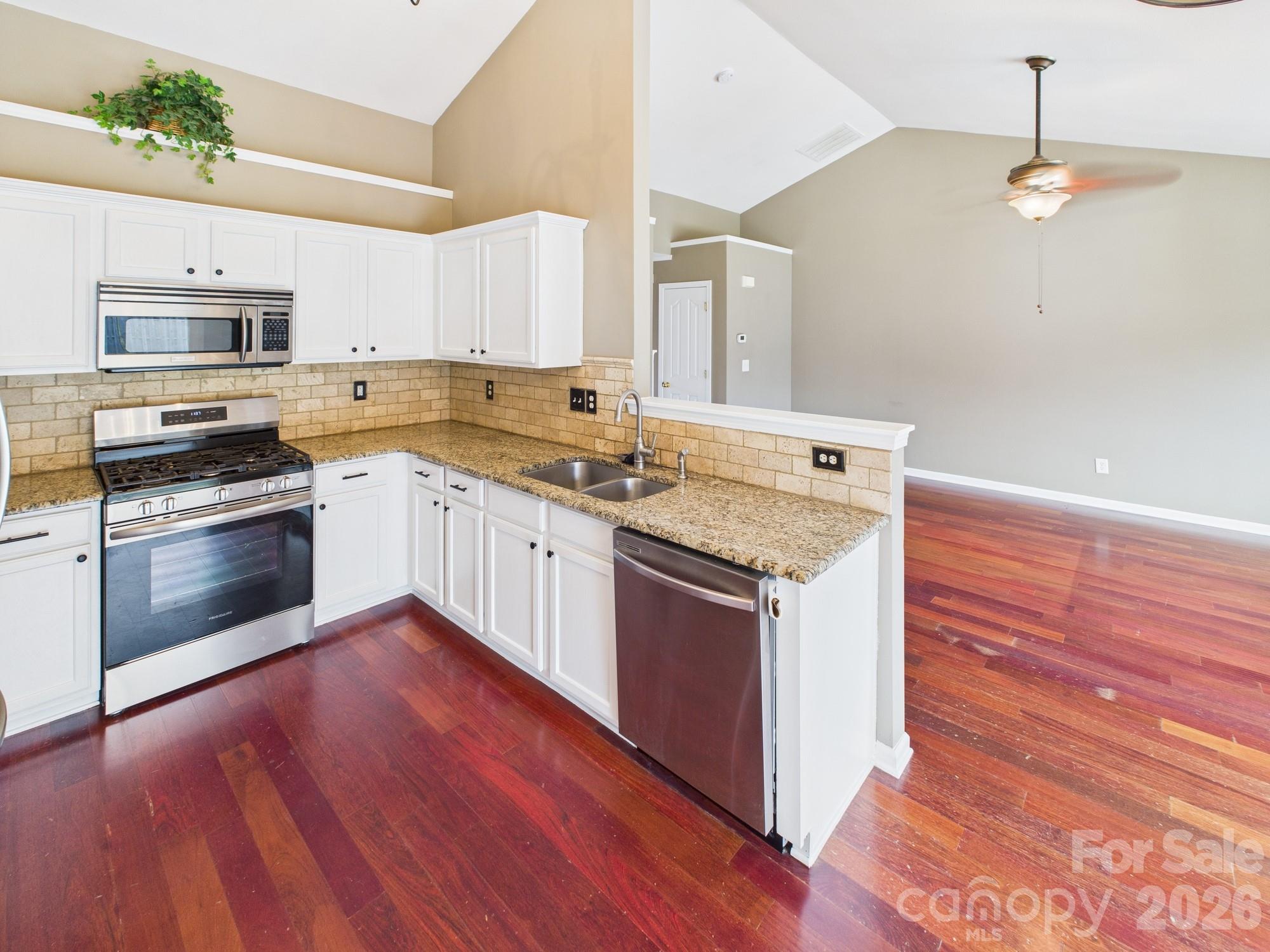 Curtis Pond - Residential