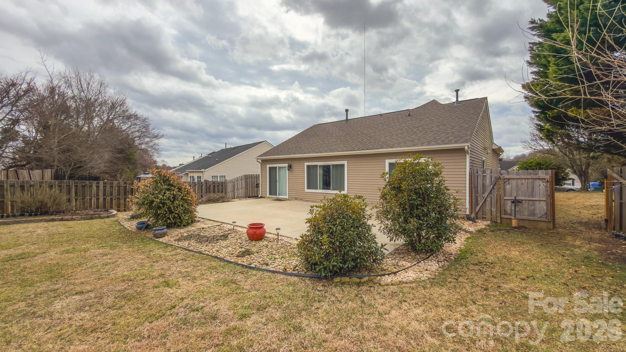 Curtis Pond - Residential