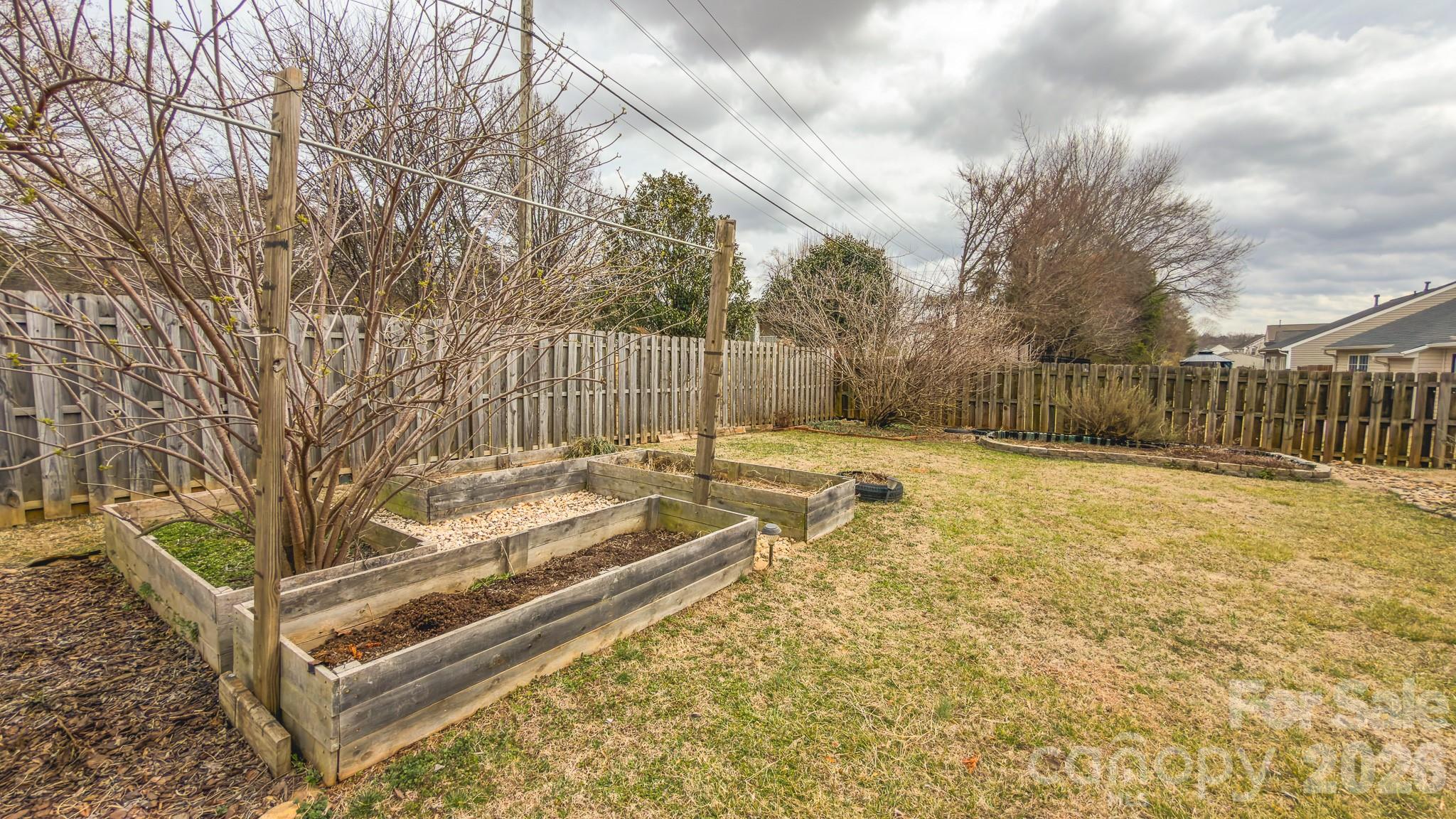 Curtis Pond - Residential