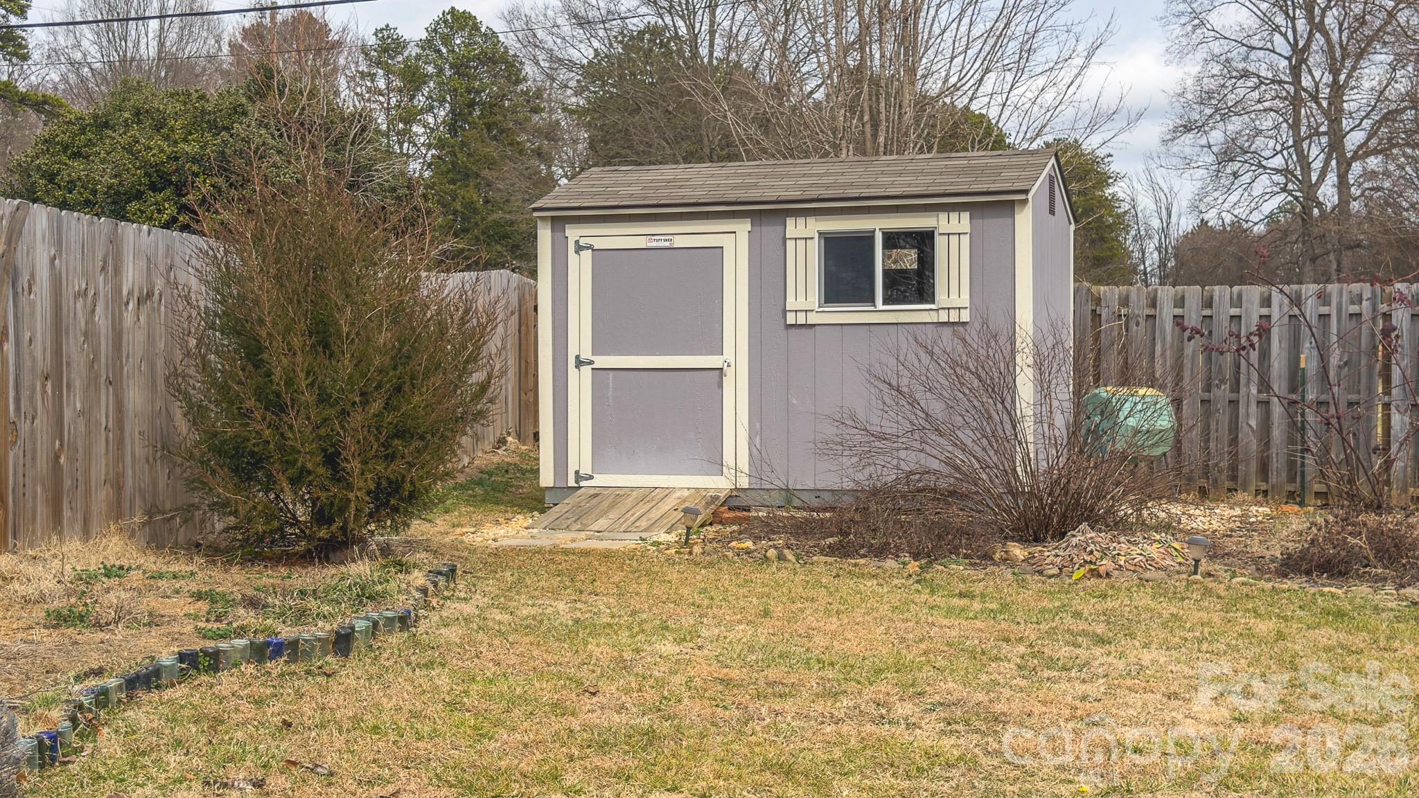 Curtis Pond - Residential