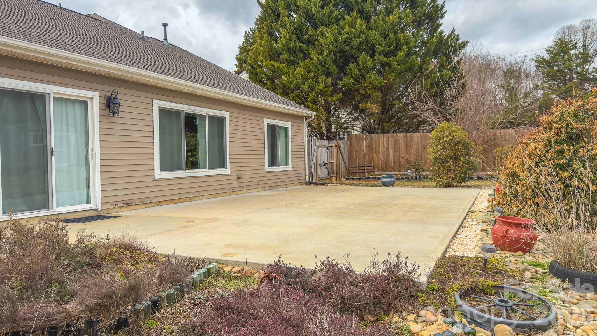 Curtis Pond - Residential