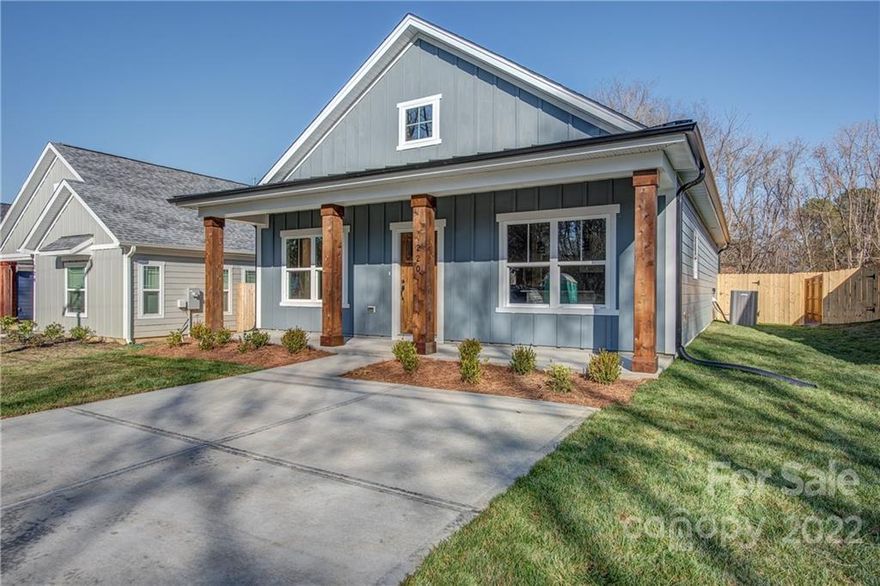 Welcome home to this beautiful cottage in the up and coming River Street Park neighborhood. This home has many upgrades to include Laminate and tile flooring throughout the home, quartz countertops, tile backsplash in kitchen, tile shower in primary bath and secondary bath. Builder has also included many special features including but not limited to cedar columns, stained tongue and groove on front porch ceiling, and privacy fencing in the back yard.