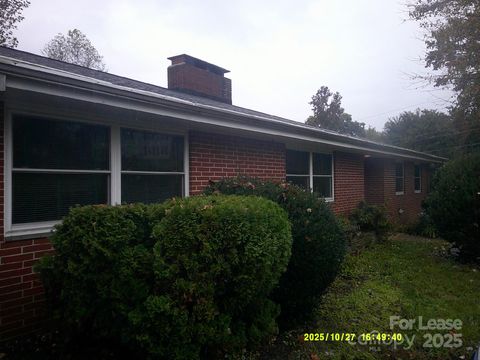 Photo of 119 35th Avenue NW, Hickory, NC 28601 (MLS # 4320837)