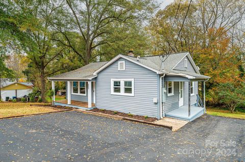 A home in Hickory