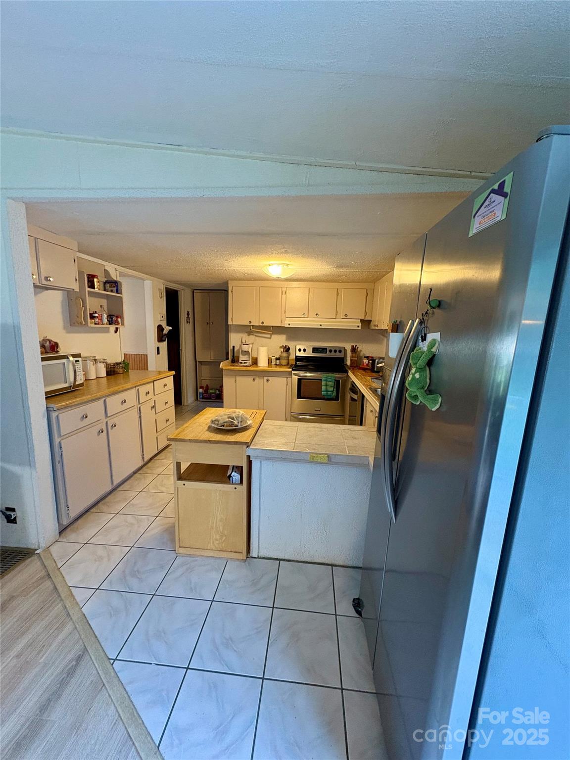 5022 Wrenn Drive