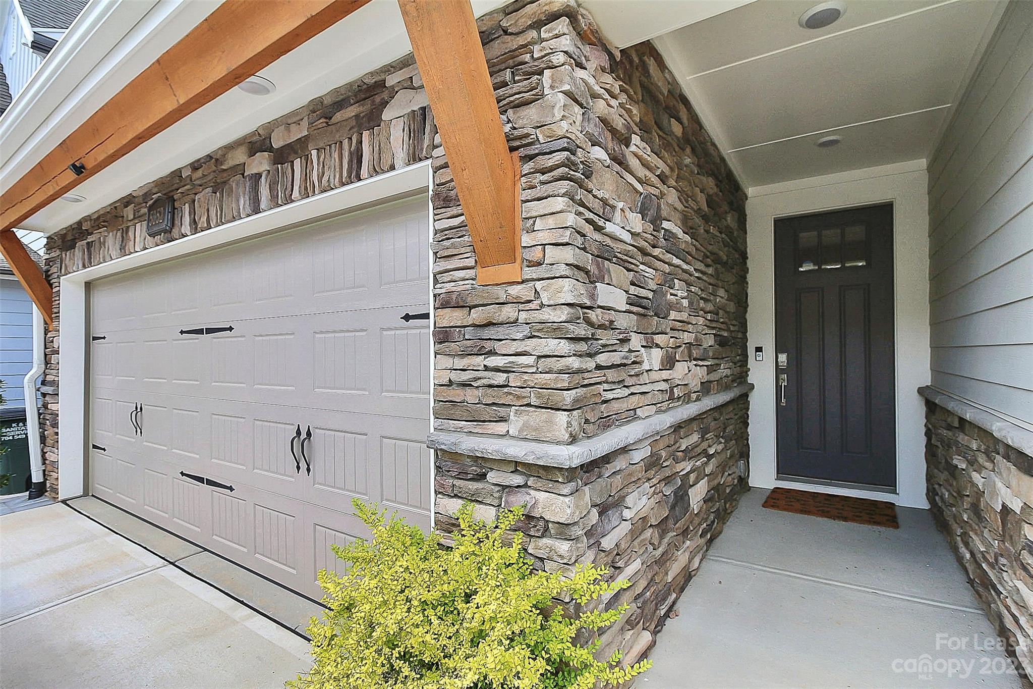 Lesleewood - Residential Lease